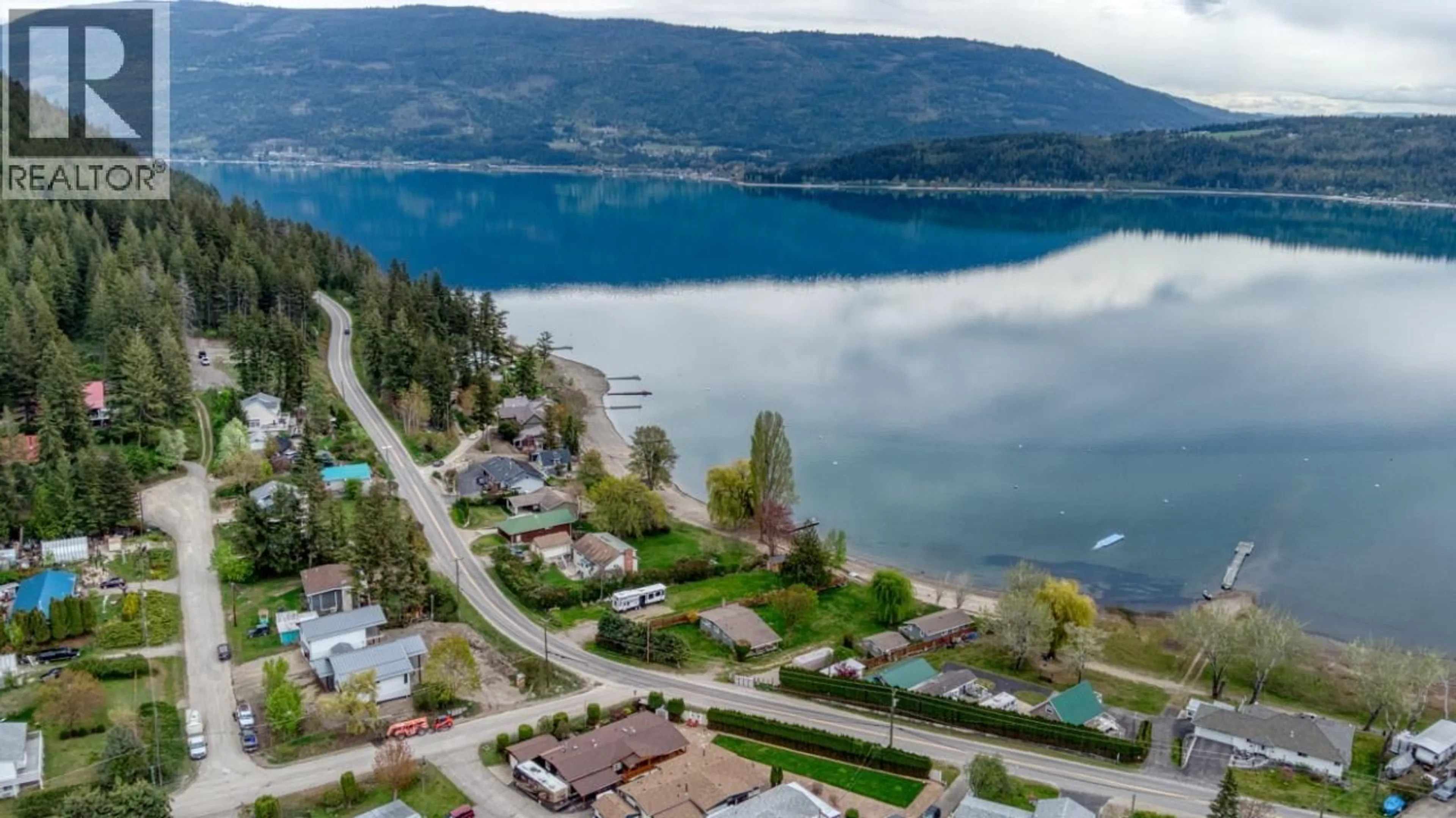 A pic from outside/outdoor area/front of a property/back of a property/a pic from drone, water/lake/river/ocean view for 3970 RICHARDSON ROAD, Tappen British Columbia V0E2X1
