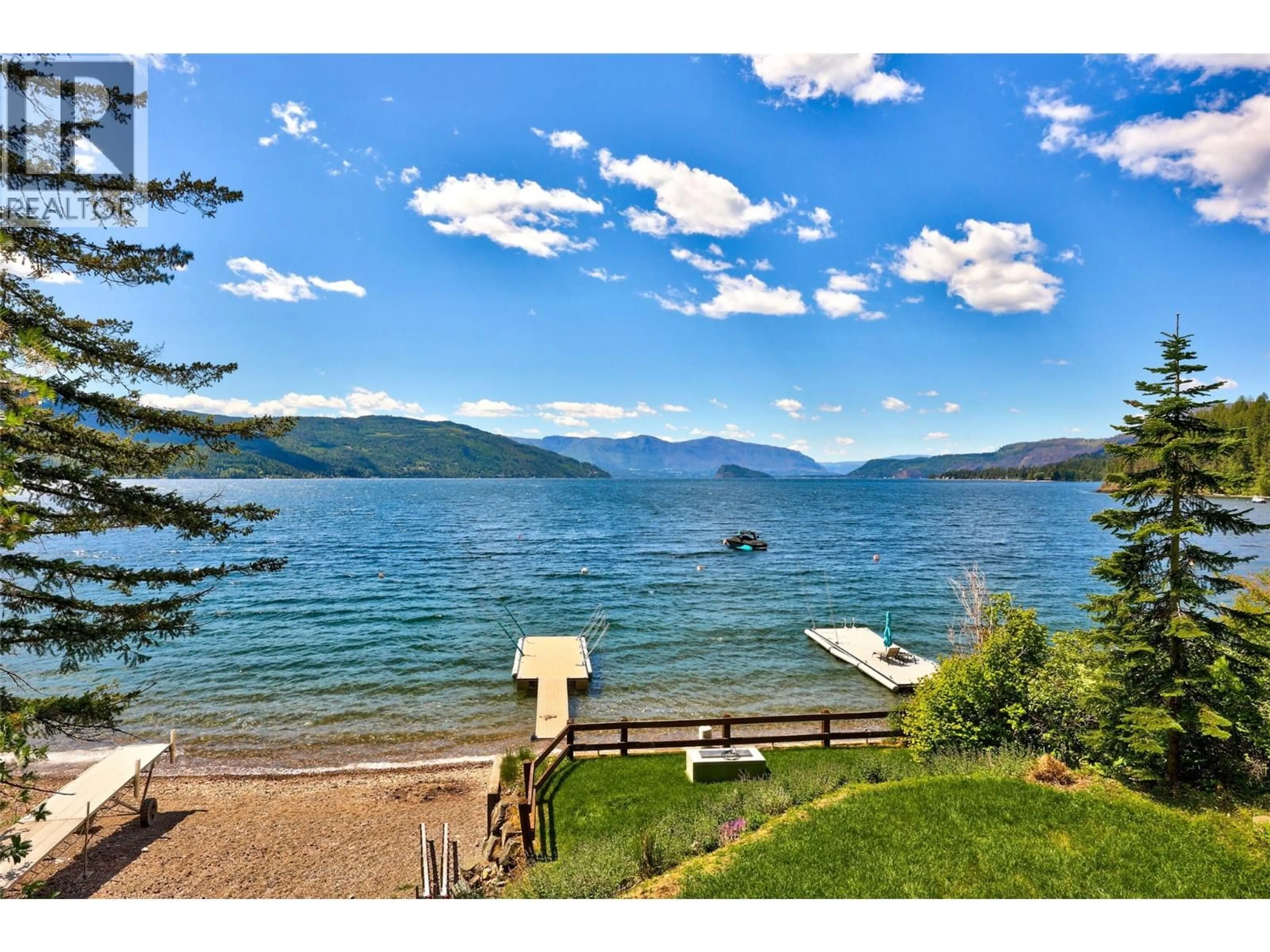 Patio, water/lake/river/ocean view for 6058 DAVIS ROAD, Magna Bay British Columbia V0E1L0