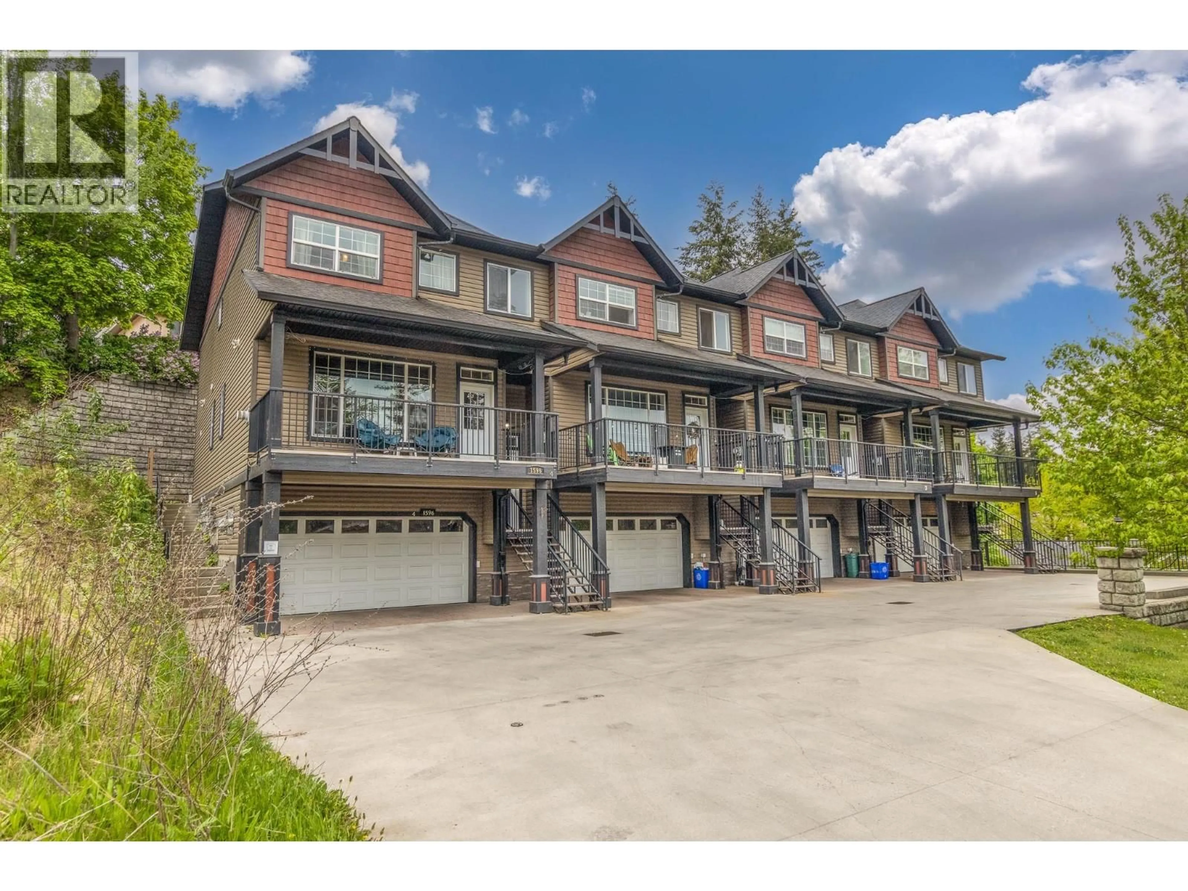 A pic from outside/outdoor area/front of a property/back of a property/a pic from drone, unknown for 4 - 1596 OKANAGAN AVENUE SOUTHEAST, Salmon Arm British Columbia V1E1N5