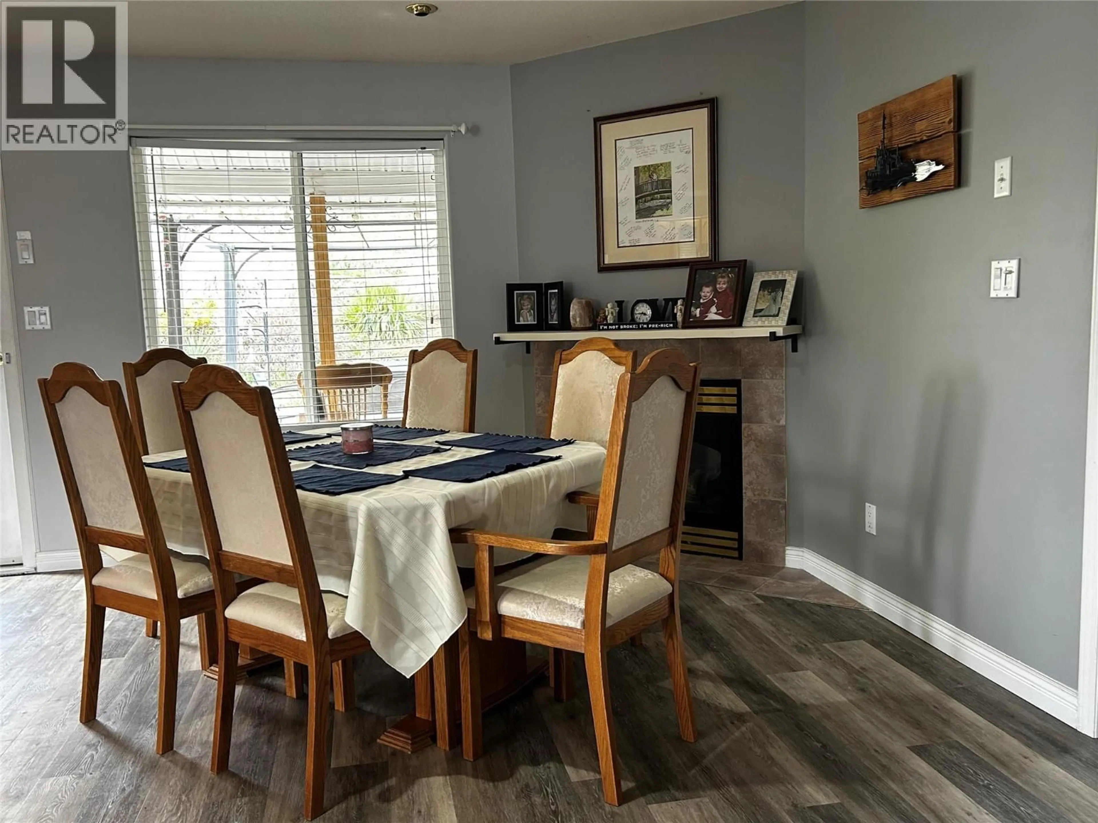 Dining room, wood/laminate floor for 2024 MOUNTAIN VIEW AVENUE, Lumby British Columbia V0E2G0
