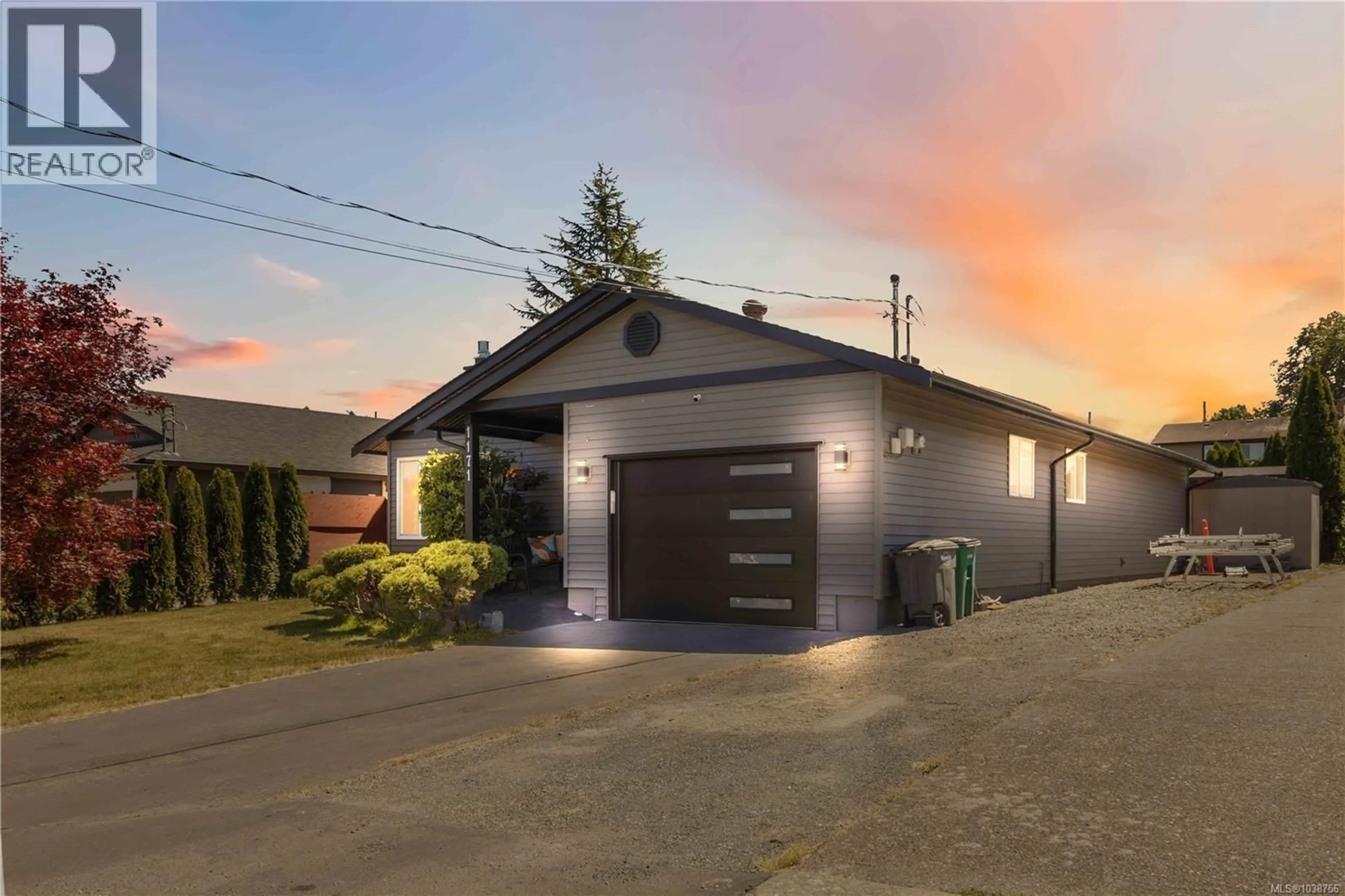 Indoor garage for 1171 ROY ROAD, Saanich British Columbia V8Z2X5