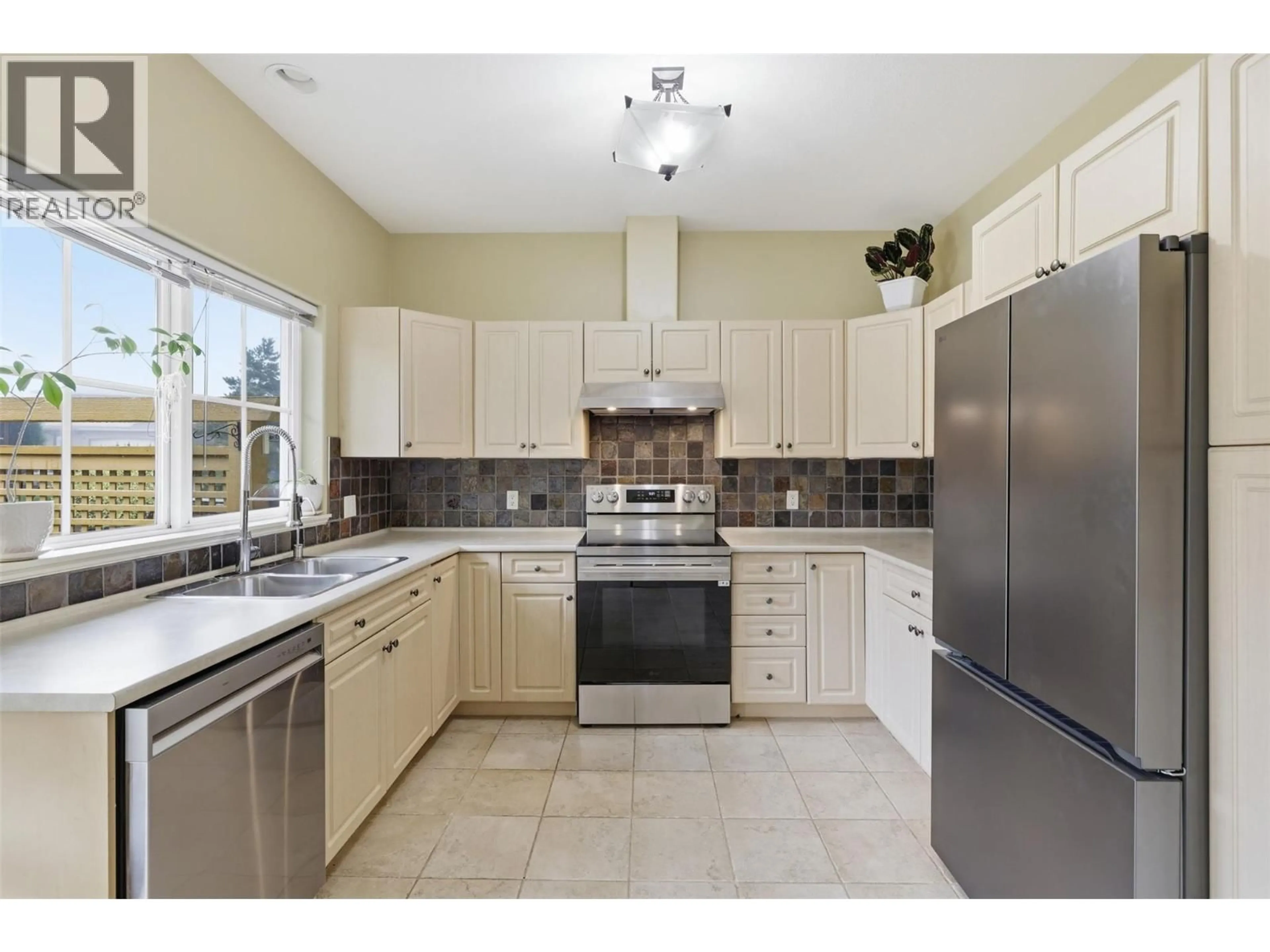 Unknown for 30 - 1055 ABERDEEN DRIVE, Kamloops British Columbia V1S2A7