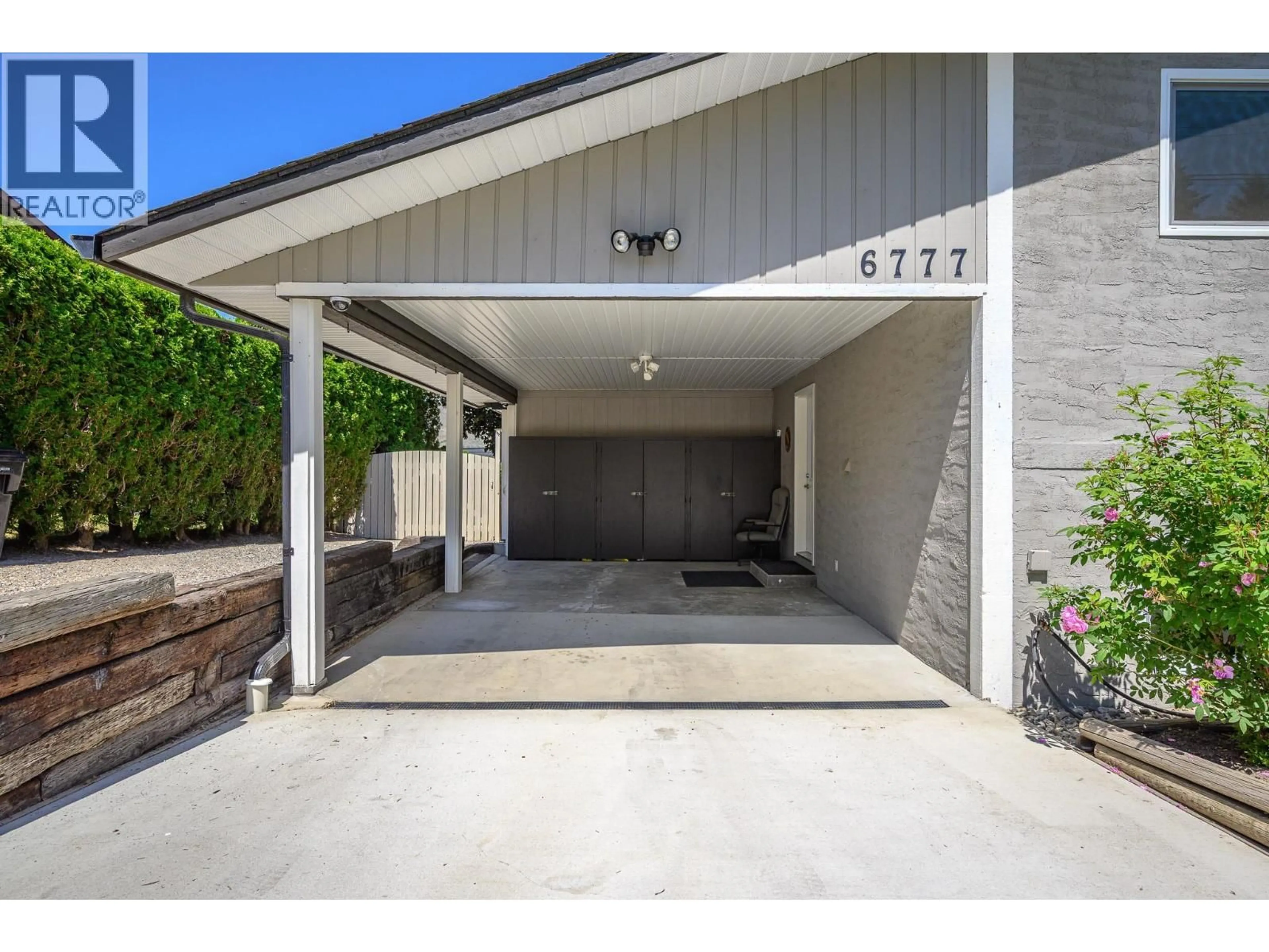 Indoor garage for 6777 LONGACRE DRIVE, Vernon British Columbia V1H1J1