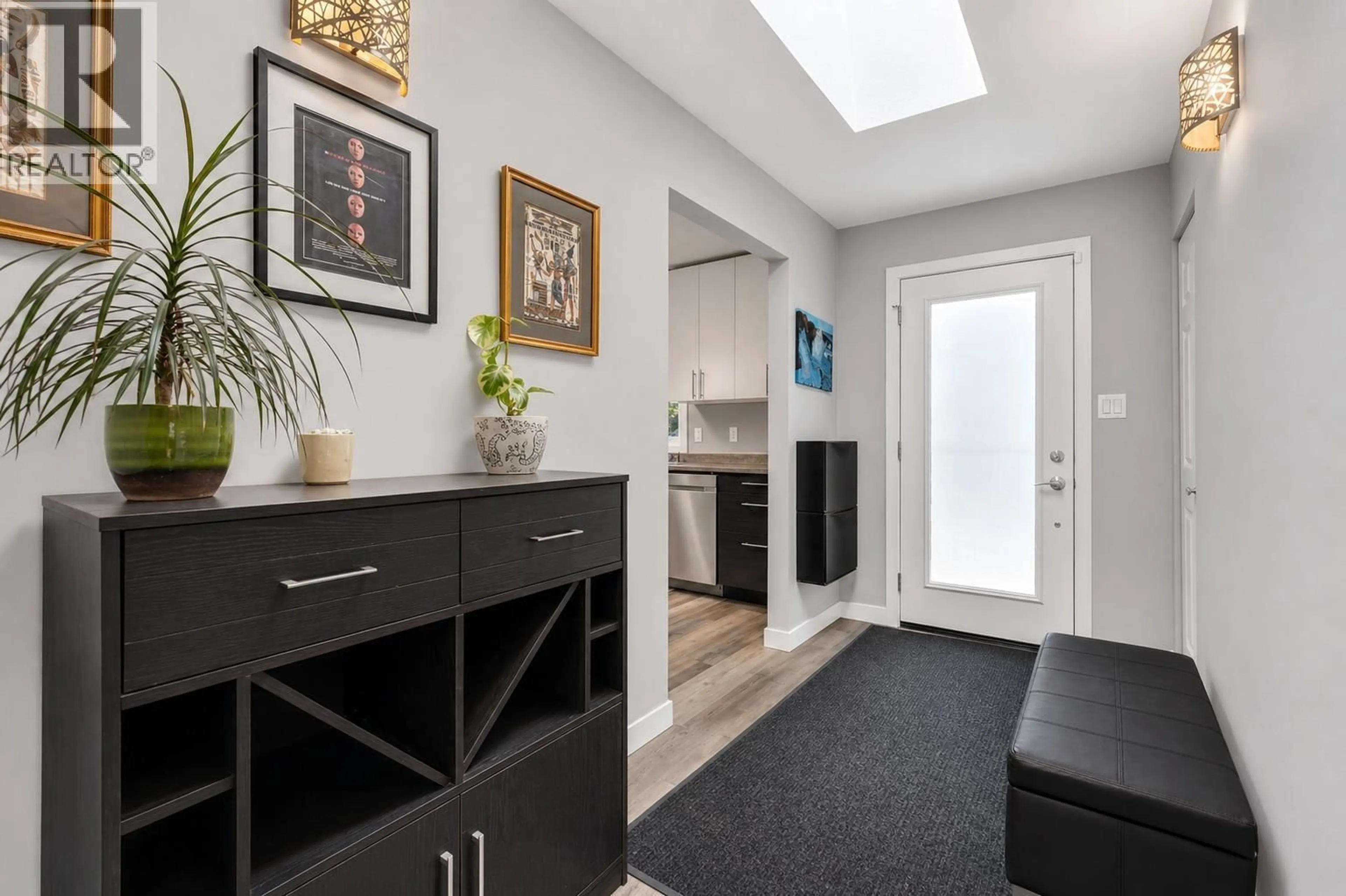 Indoor entryway for 12595 TAYLOR PLACE, Summerland British Columbia V0H1Z8
