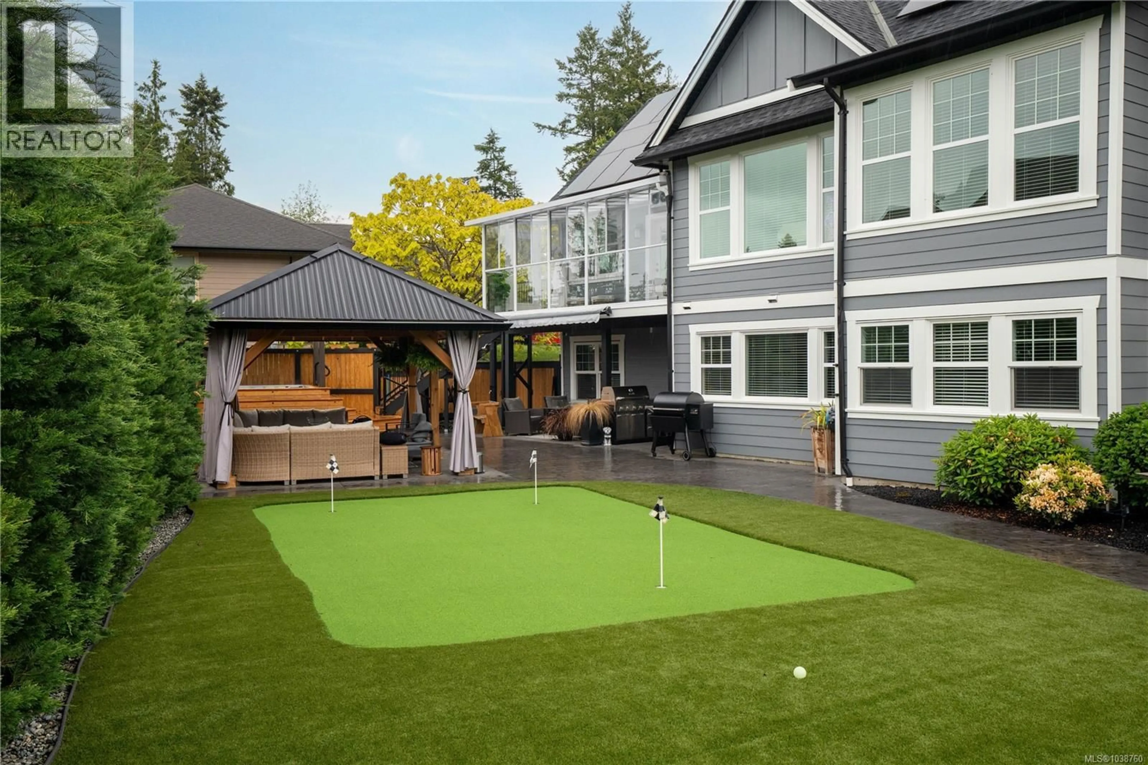 Patio, unknown for 946 GILLESPIE PLACE, Mill Bay British Columbia V8H1H6