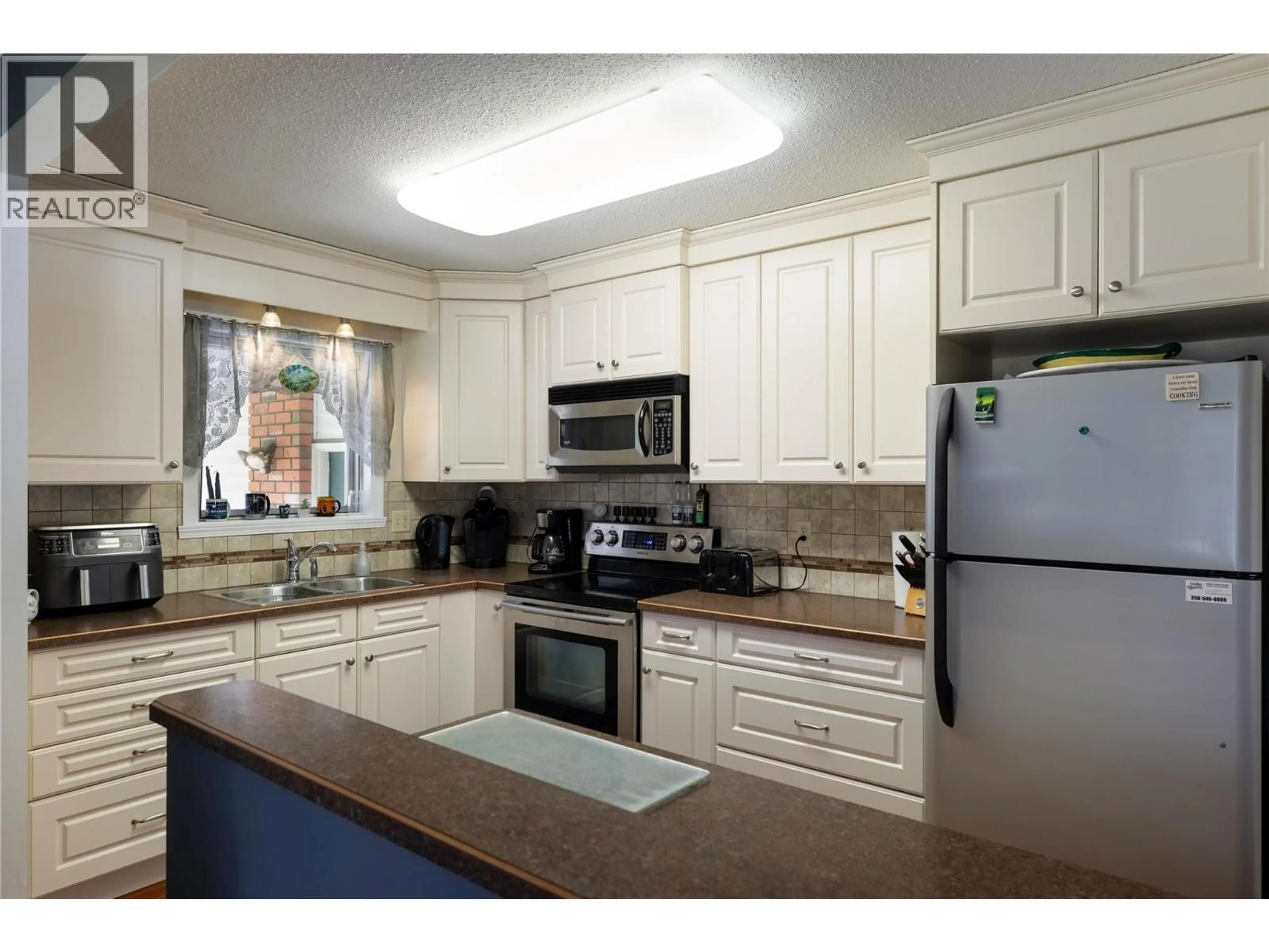 Standard kitchen, unknown for 3035 HAYDEN DRIVE, Armstrong British Columbia V0E1B1