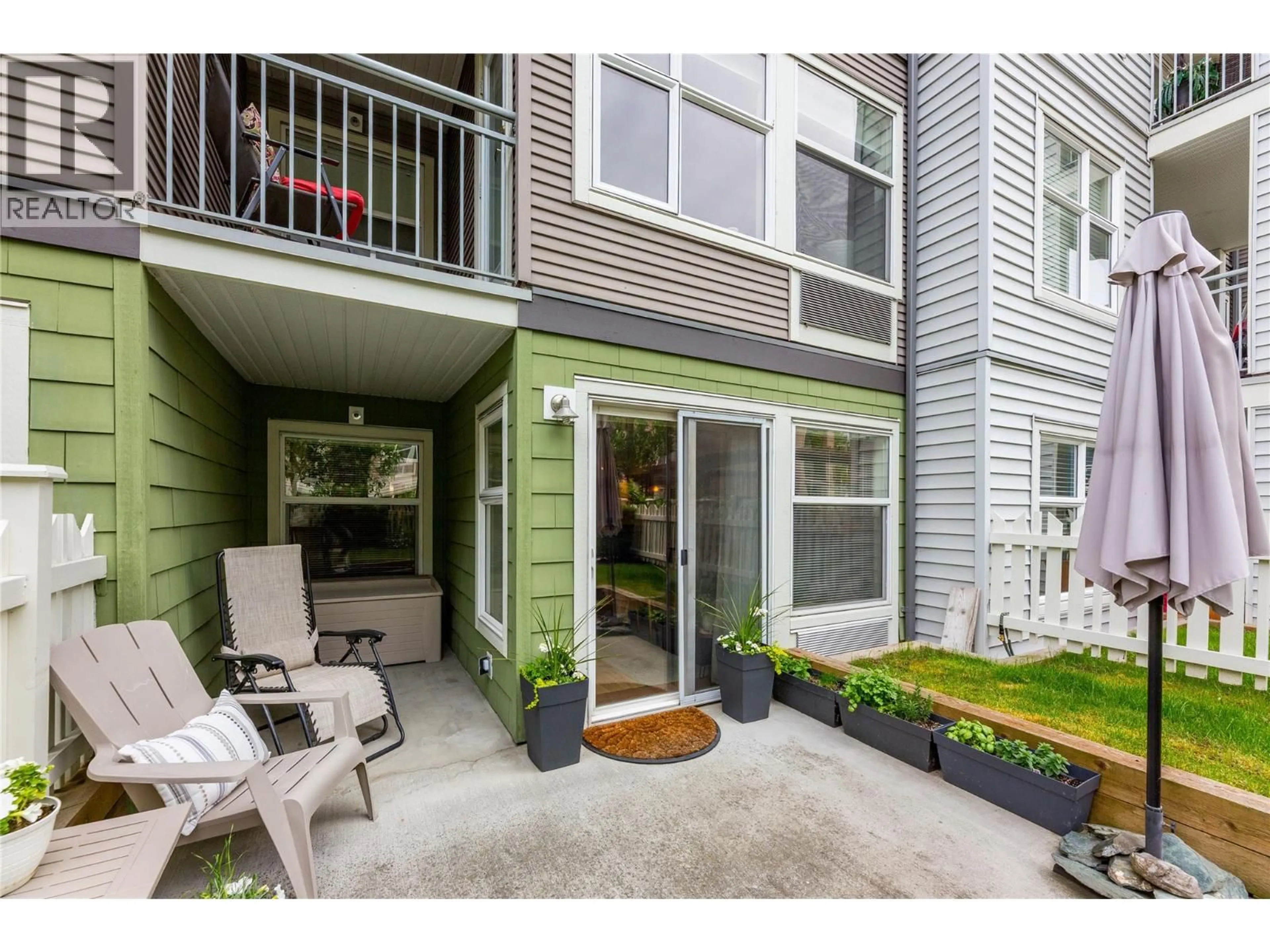 Patio, street for 107 - 539 YATES ROAD, Kelowna British Columbia V1V2T8