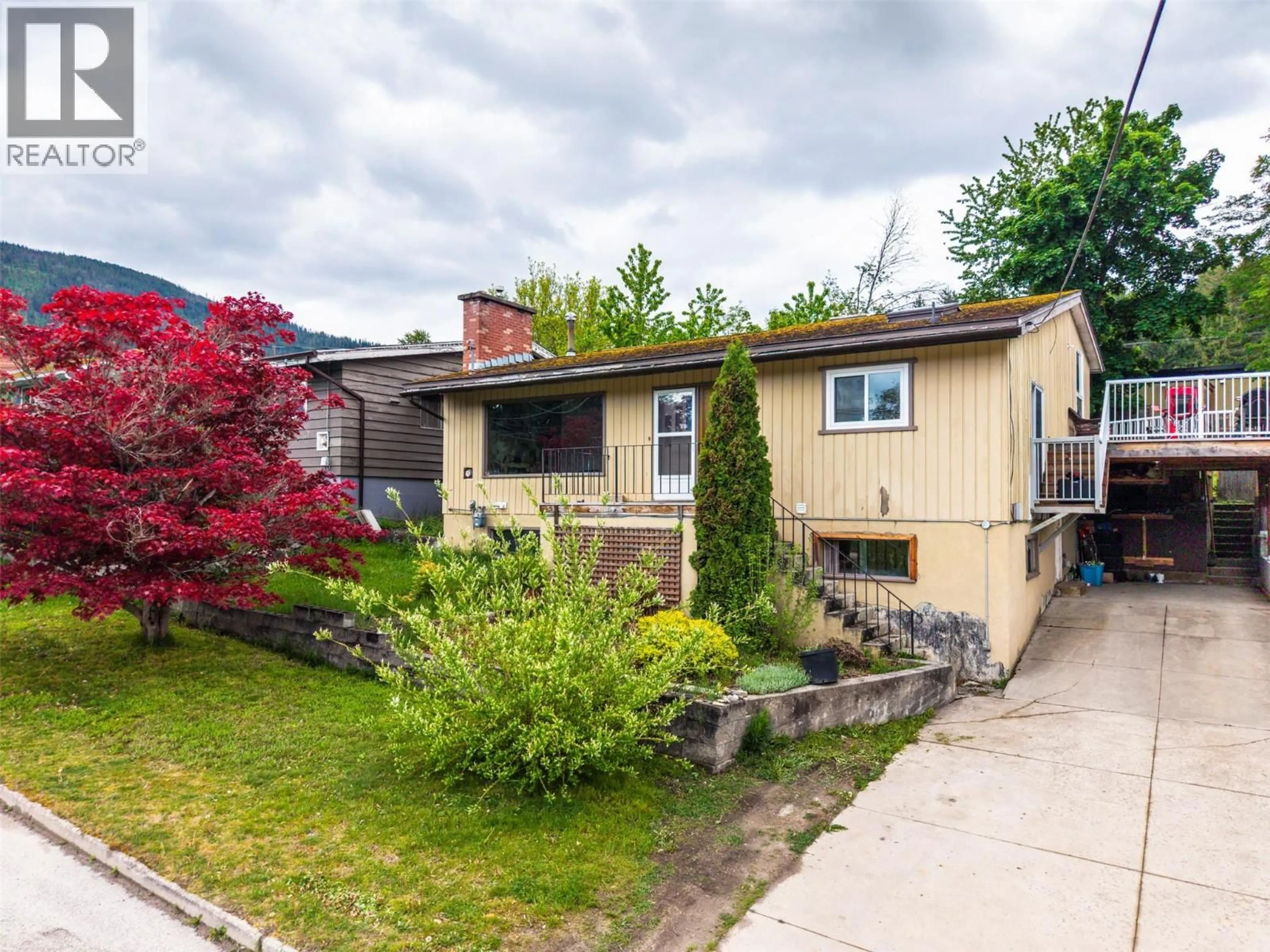 Unknown for 703 WEST INNES STREET, Nelson British Columbia V1L3J4