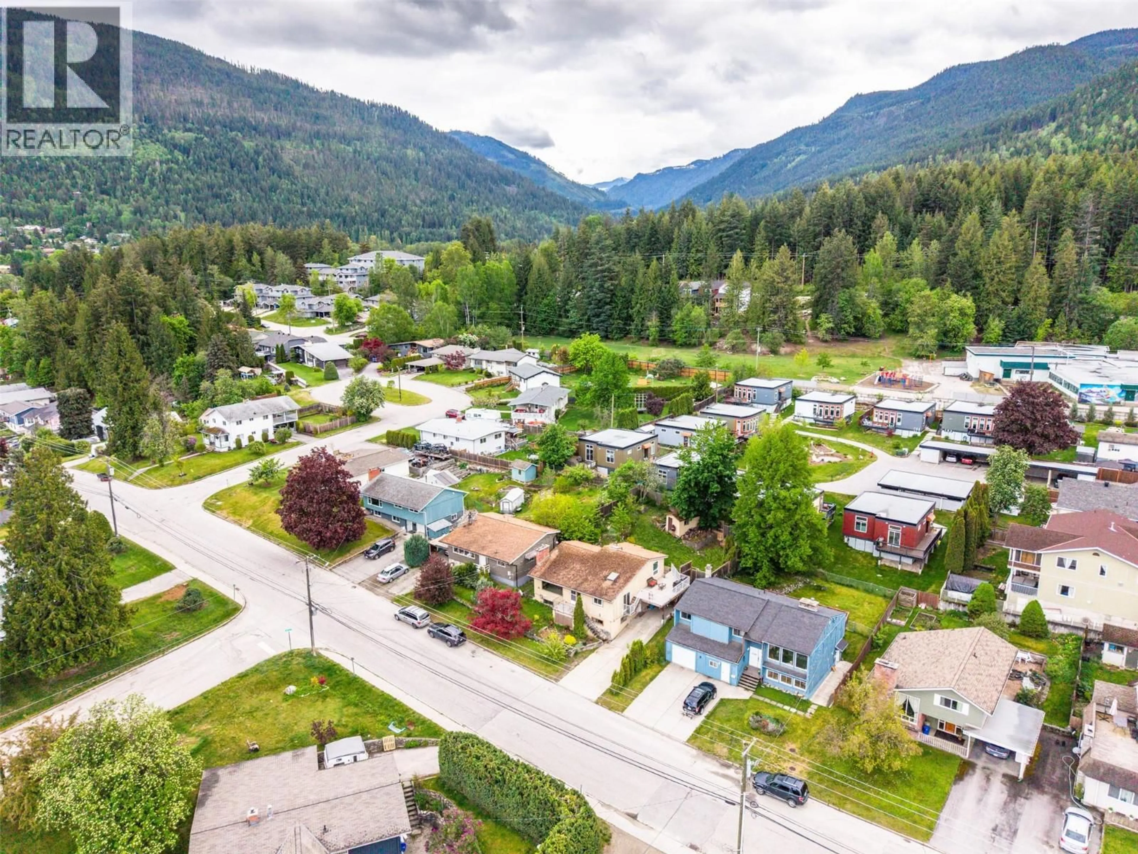 Unknown for 703 WEST INNES STREET, Nelson British Columbia V1L3J4