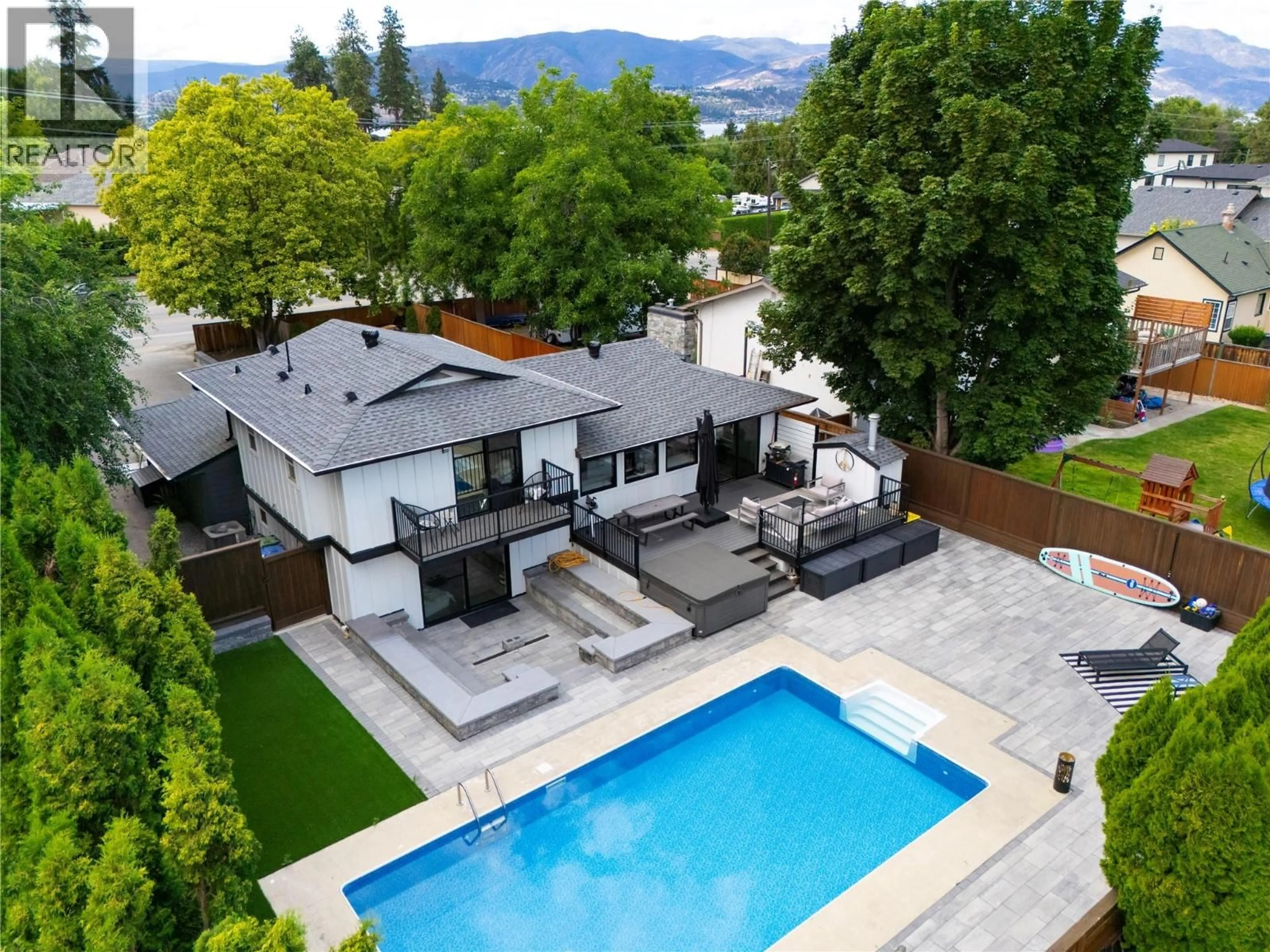 Unknown for 4265 LAKESHORE ROAD, Kelowna British Columbia V1W1W2