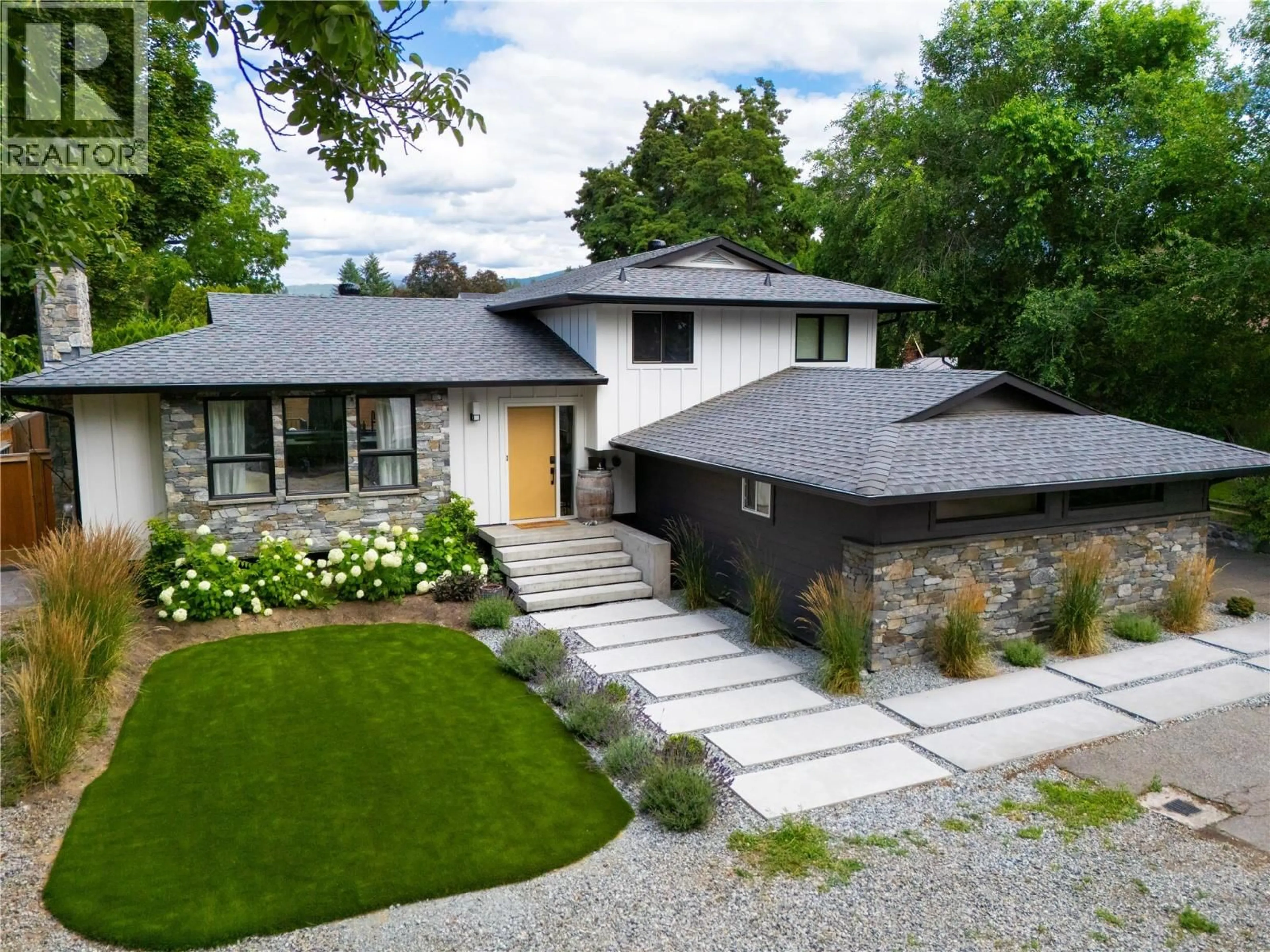 Unknown for 4265 LAKESHORE ROAD, Kelowna British Columbia V1W1W2
