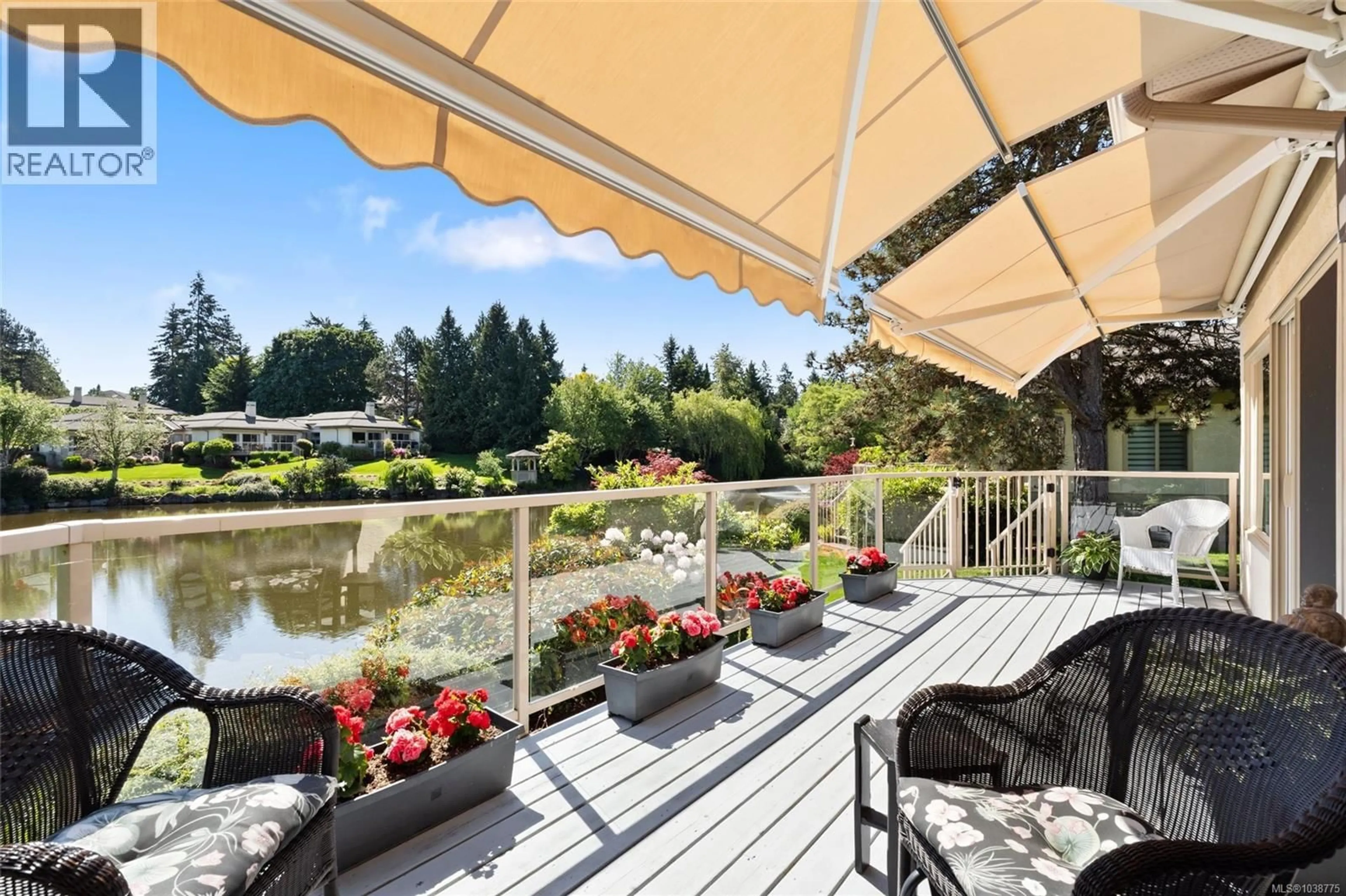 Patio, water/lake/river/ocean view for 8 - 4701 LOCHSIDE DRIVE, Saanich British Columbia V8Y3E2