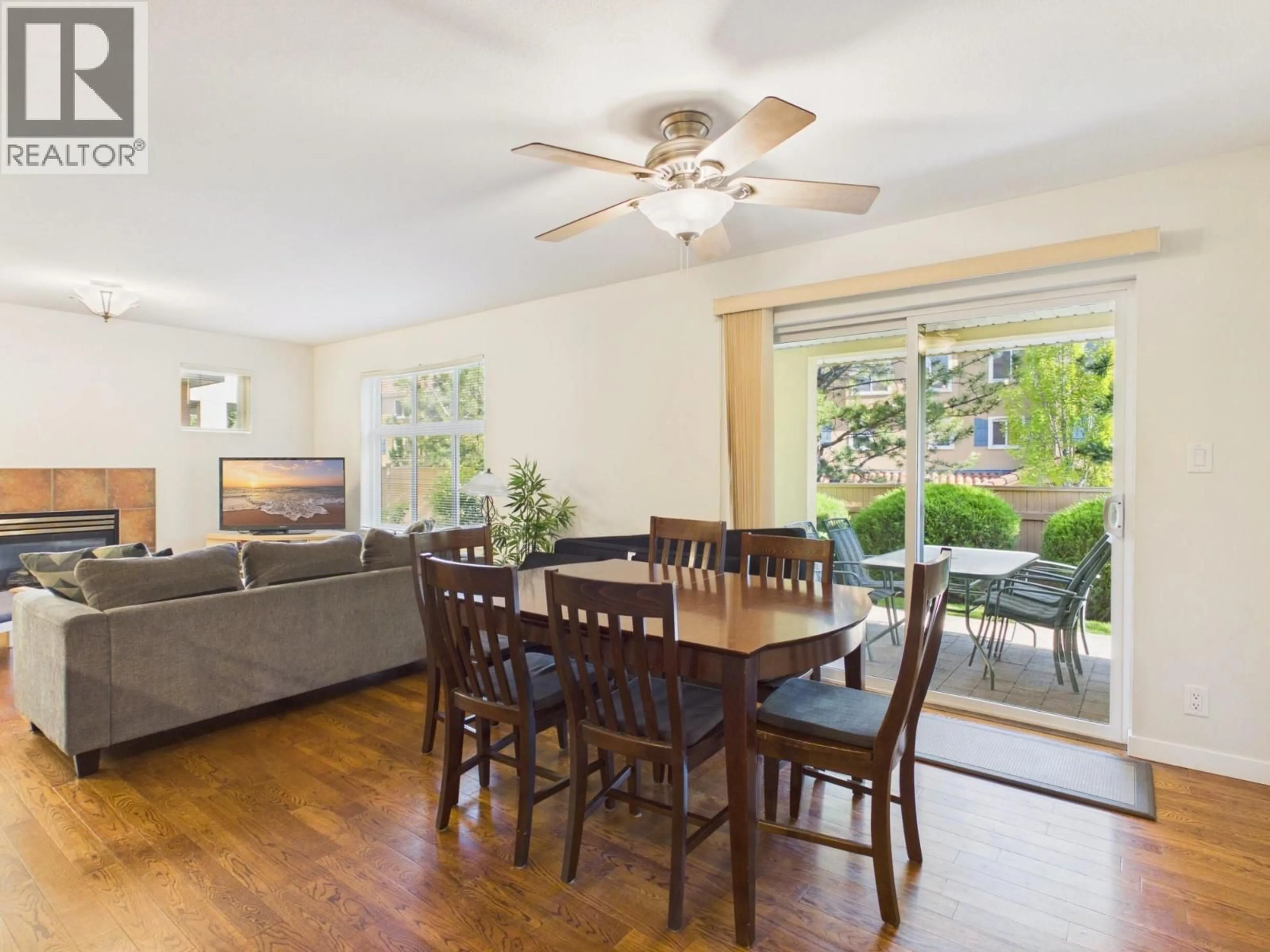 Dining room, wood/laminate floor for 6 - 7600 COTTONWOOD DRIVE, Osoyoos British Columbia V0H1V3