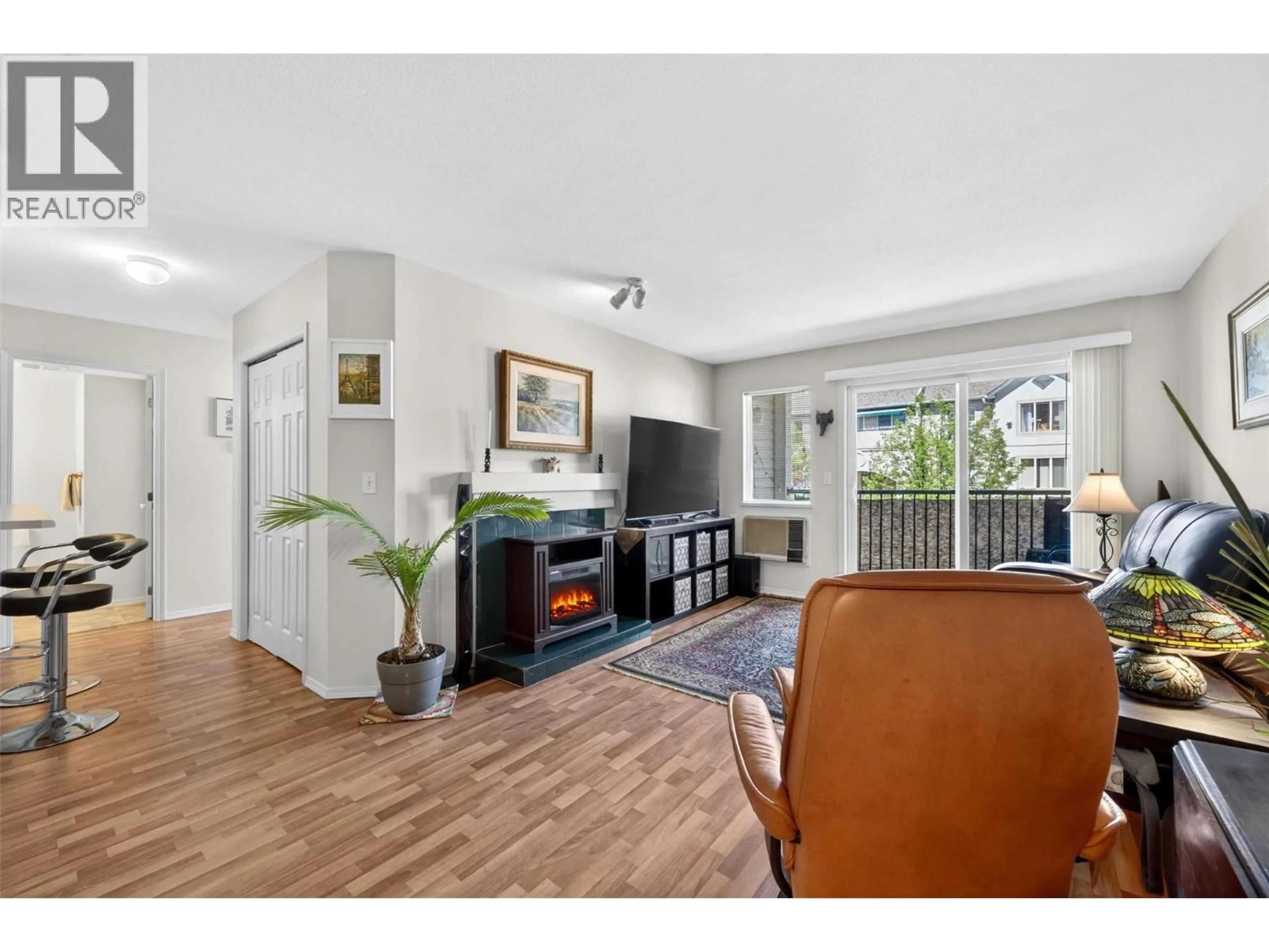 Unknown for 310 - 650 3 STREET SOUTHWEST, Salmon Arm British Columbia V1E1P6