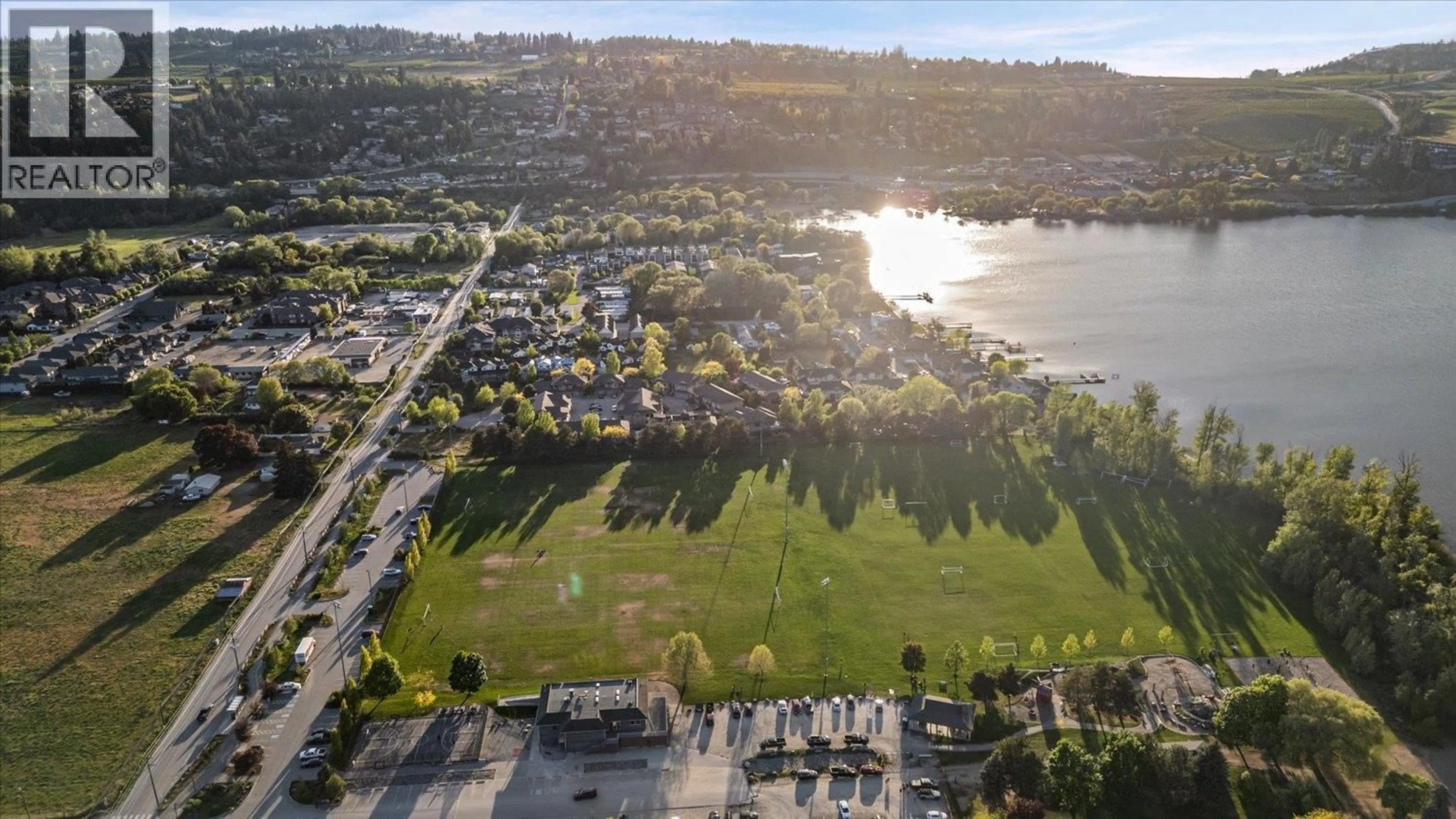 Unknown for 205 - 3350 WOODSDALE ROAD, Lake Country British Columbia V4V2R7