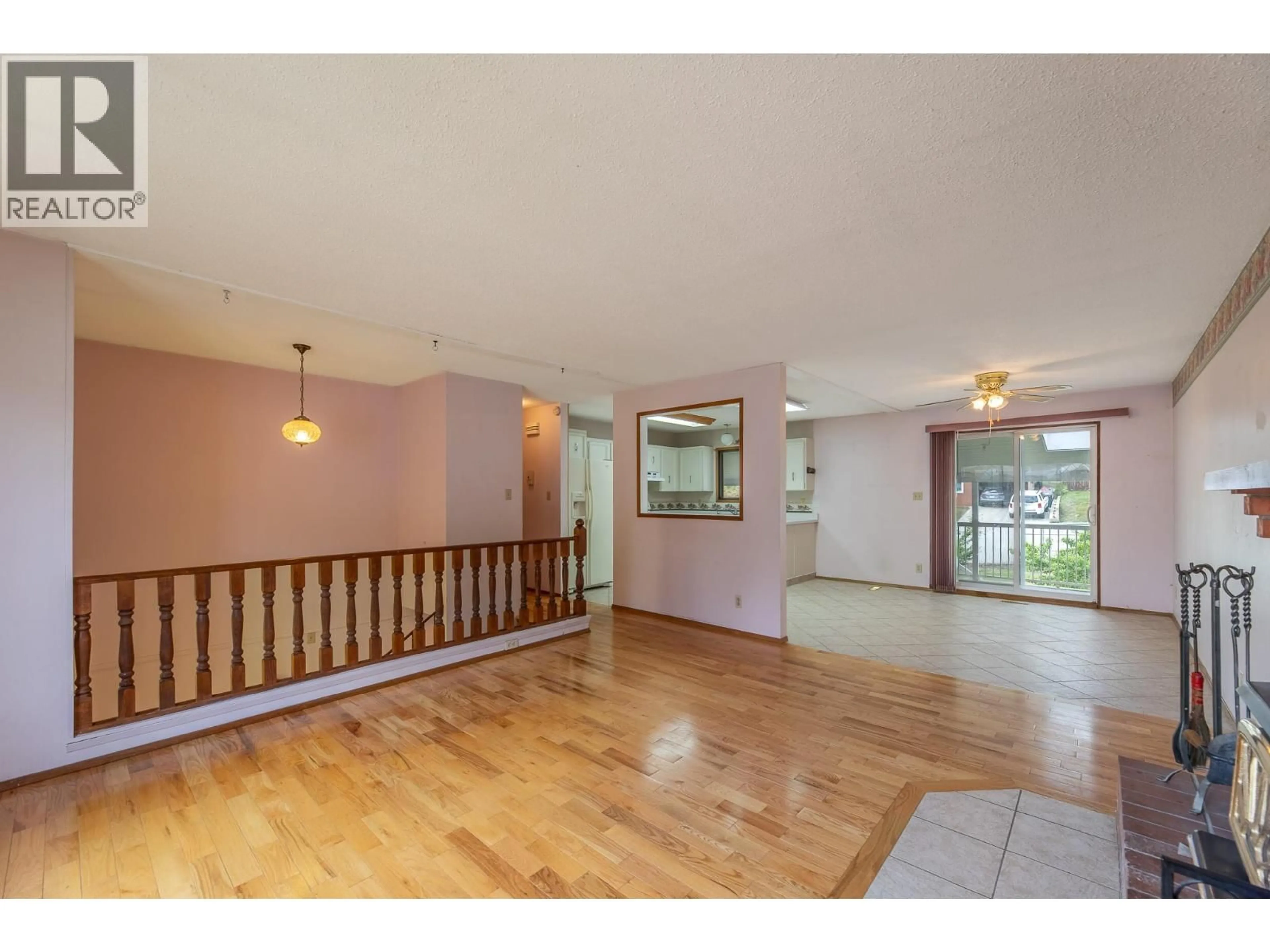 Indoor foyer for 12608 GANZEVELD AVENUE, Summerland British Columbia V0H1Z8