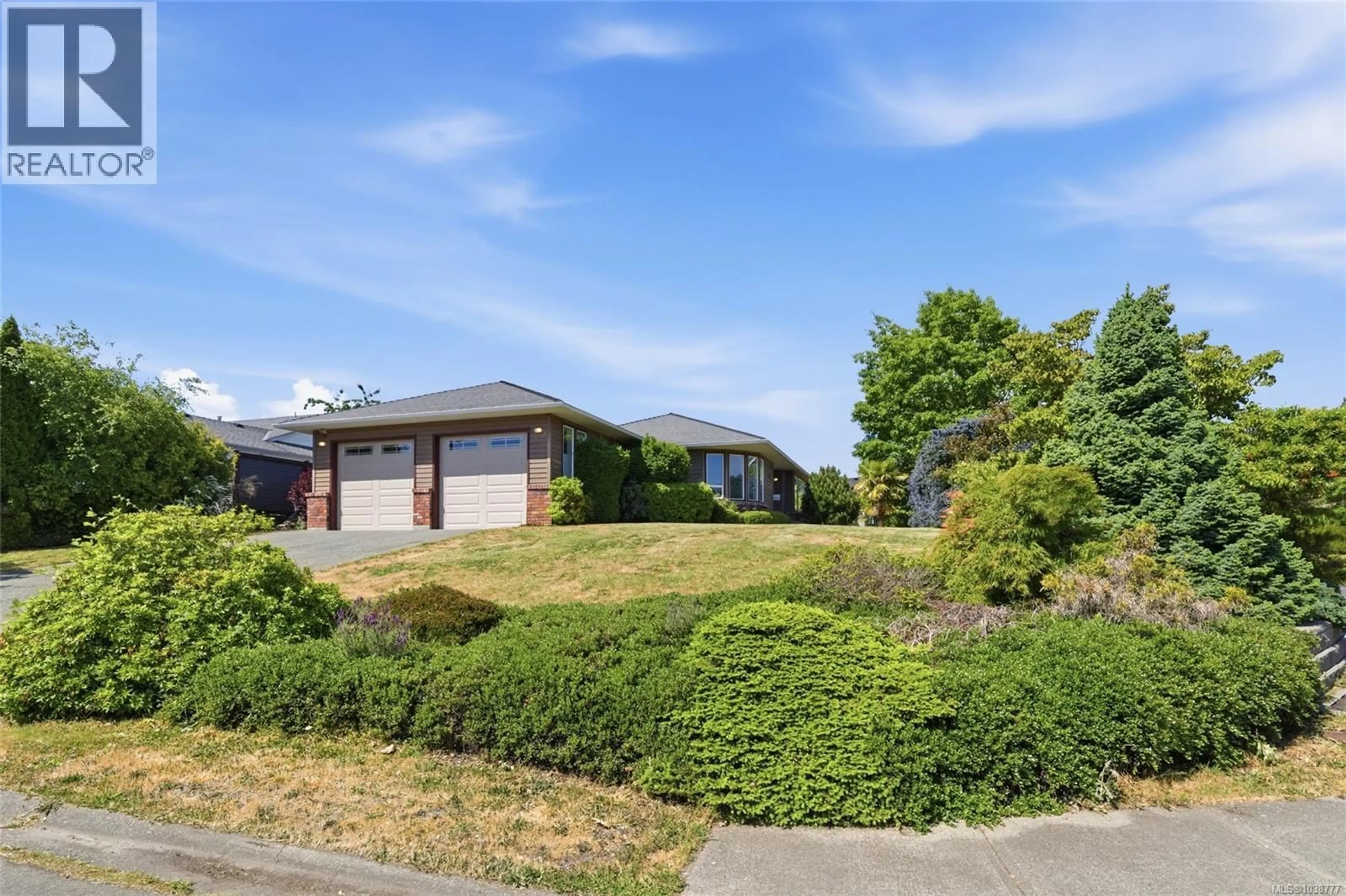 A pic from outside/outdoor area/front of a property/back of a property/a pic from drone, street for 788 STANHOPE ROAD, Parksville British Columbia V9P1B5