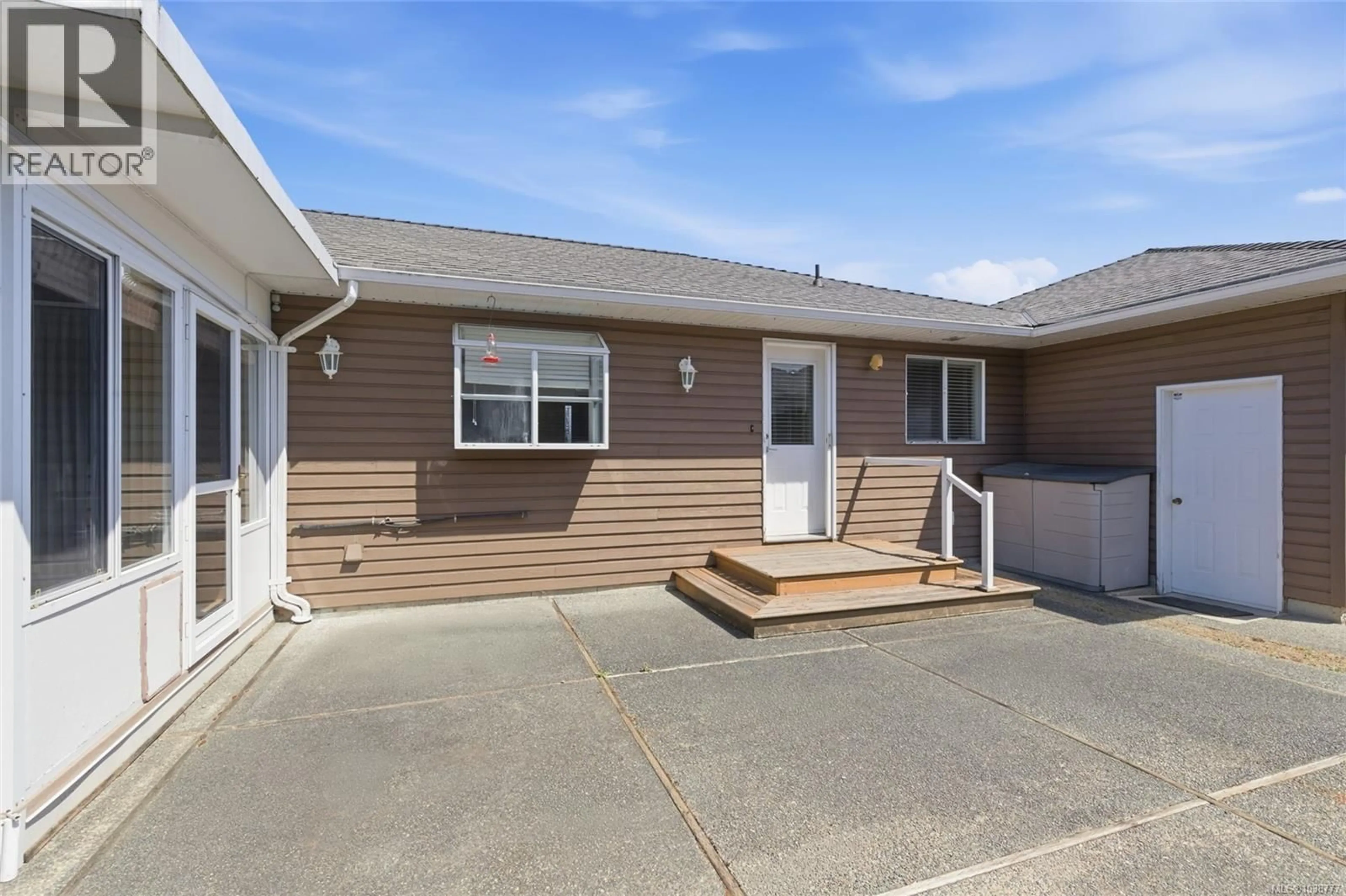 Home with vinyl exterior material, street for 788 STANHOPE ROAD, Parksville British Columbia V9P1B5