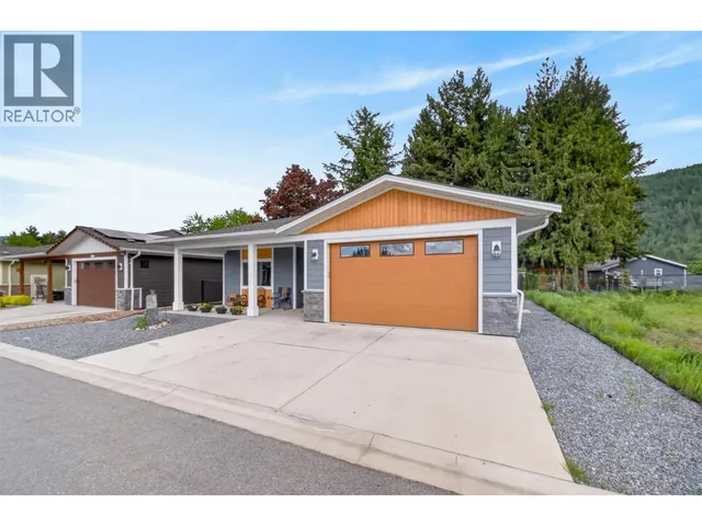 1123 WILLOW ROW, Sicamous 2