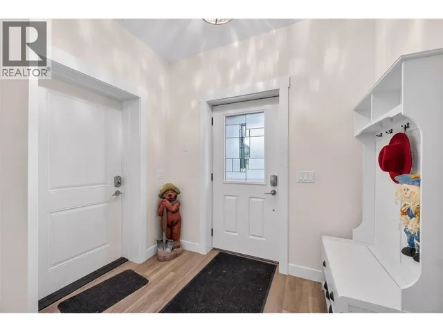 1123 WILLOW ROW, Sicamous 5