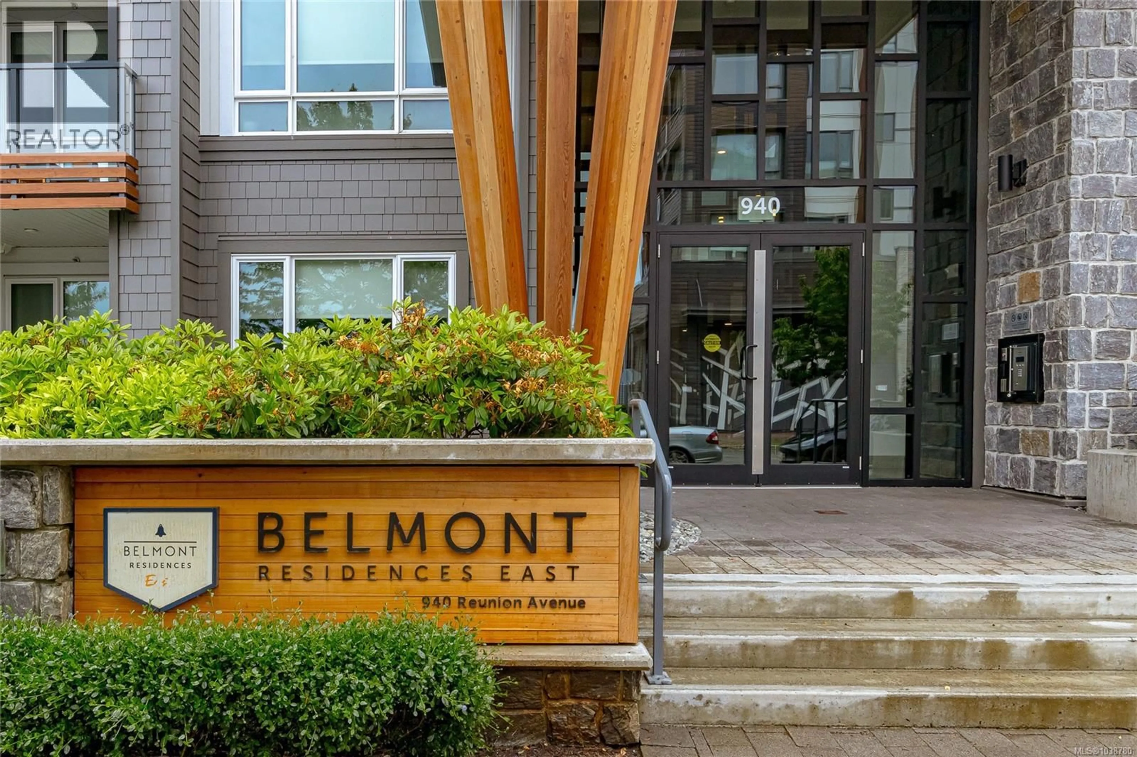 Indoor entryway for 508 - 940 REUNION AVENUE, Langford British Columbia V9B0W6