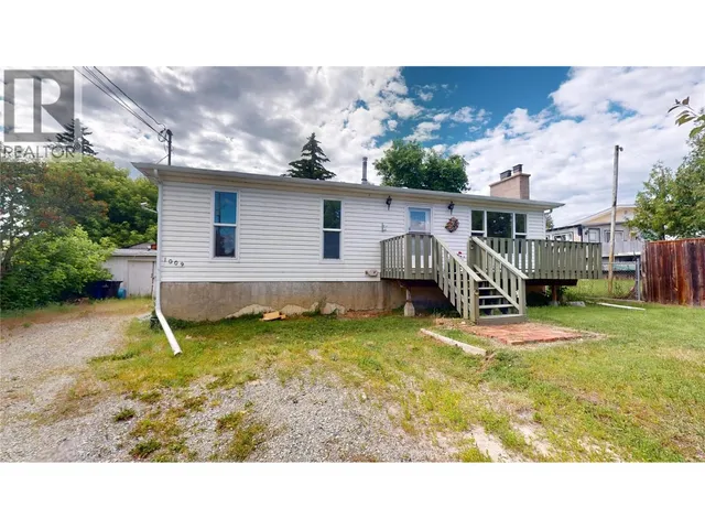 1009 12TH AVENUE SOUTH, Cranbrook 3