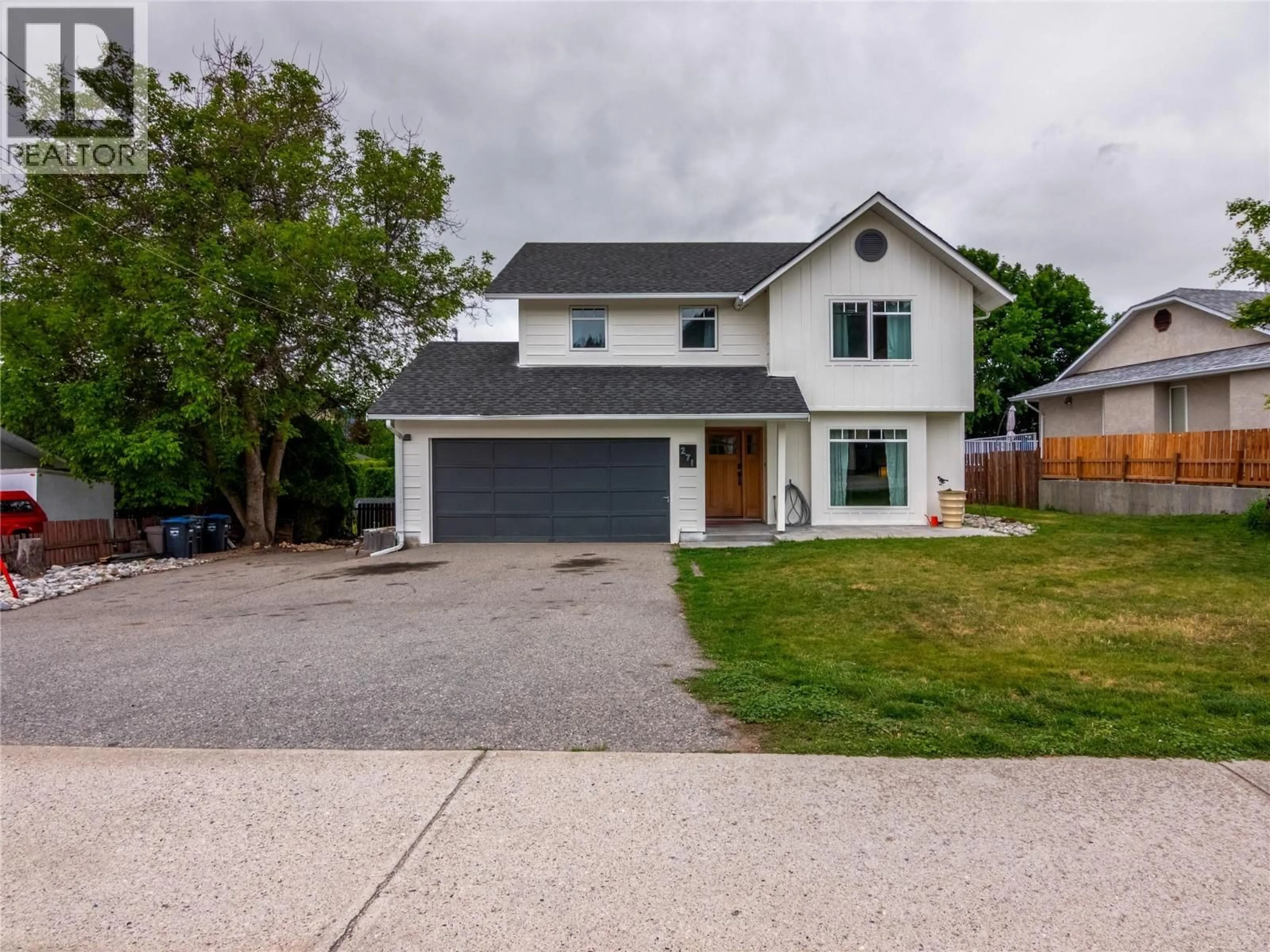 Home with vinyl exterior material, street for 271 MIDDLE BENCH ROAD SOUTH, Penticton British Columbia V2A8S8