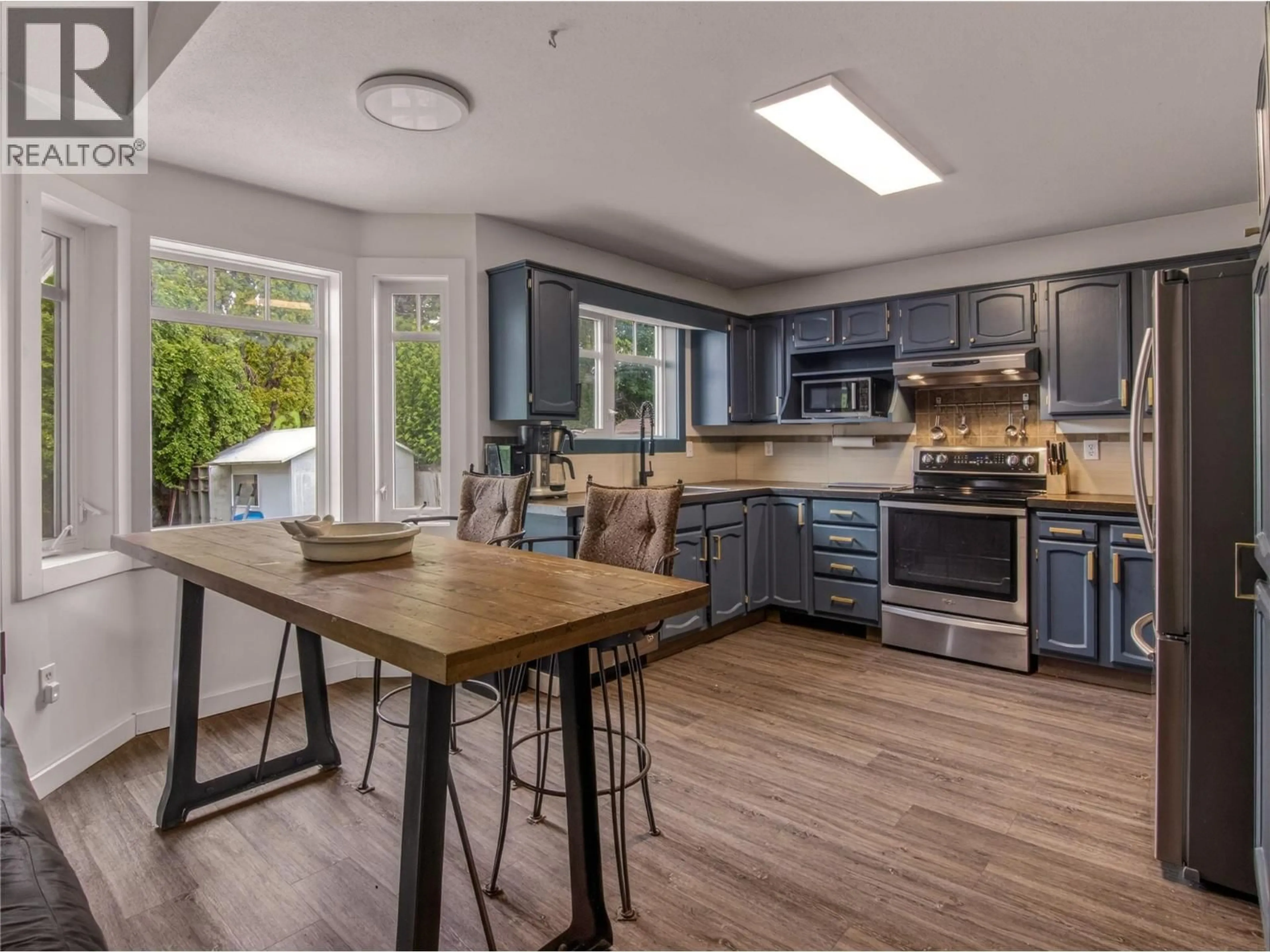 Open concept kitchen, unknown for 271 MIDDLE BENCH ROAD SOUTH, Penticton British Columbia V2A8S8