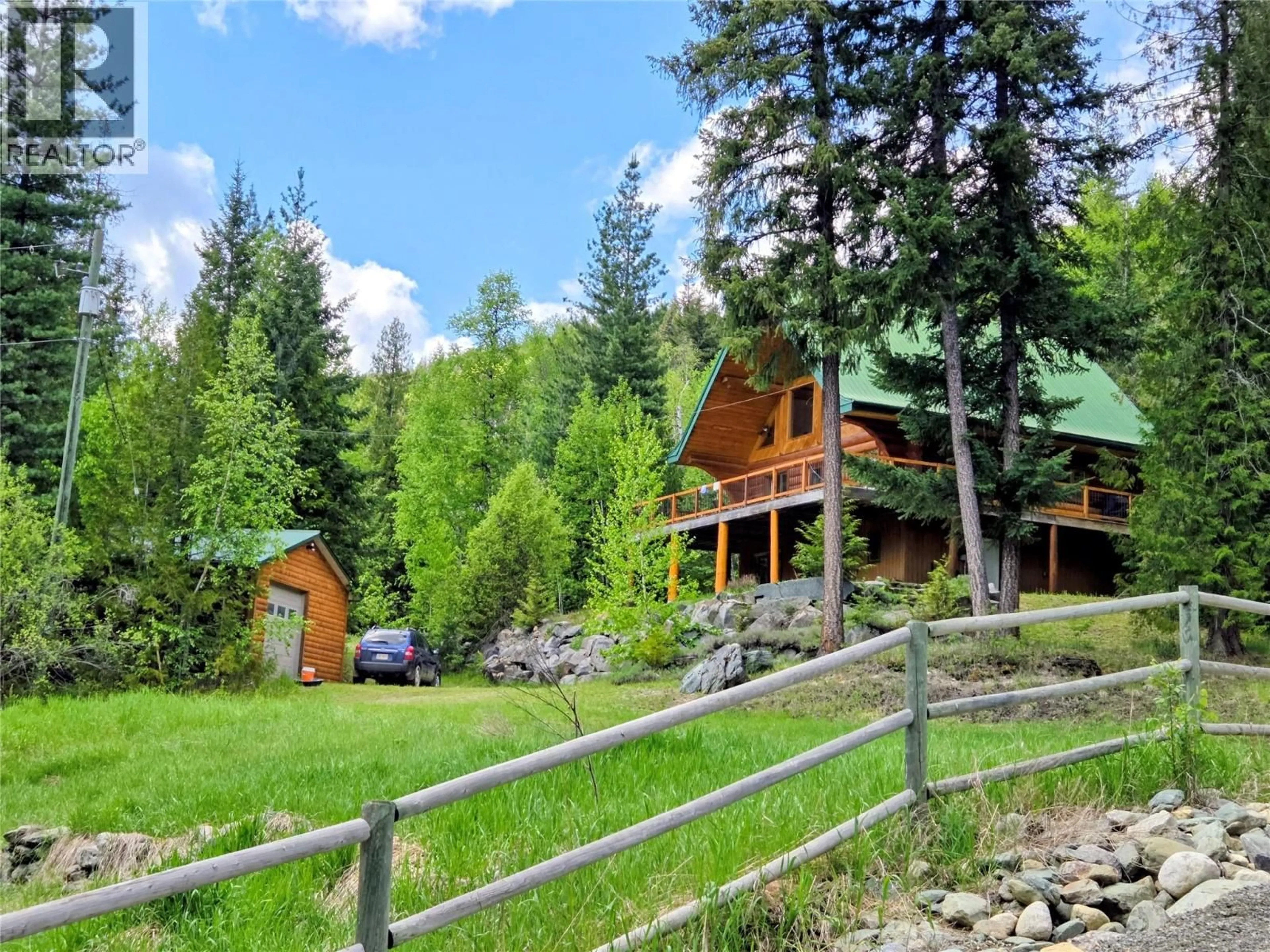 A pic from outside/outdoor area/front of a property/back of a property/a pic from drone, mountain view for 4221 BARRIERE LAKES ROAD, Barriere British Columbia V0E1E0