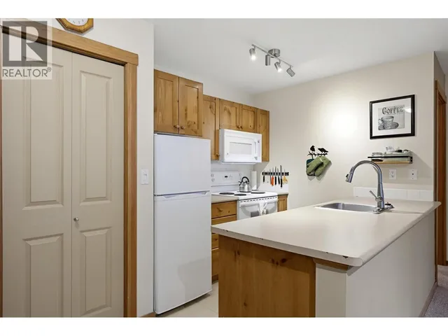 309 - 3190 CREEKSIDE WAY, Sun Peaks 3