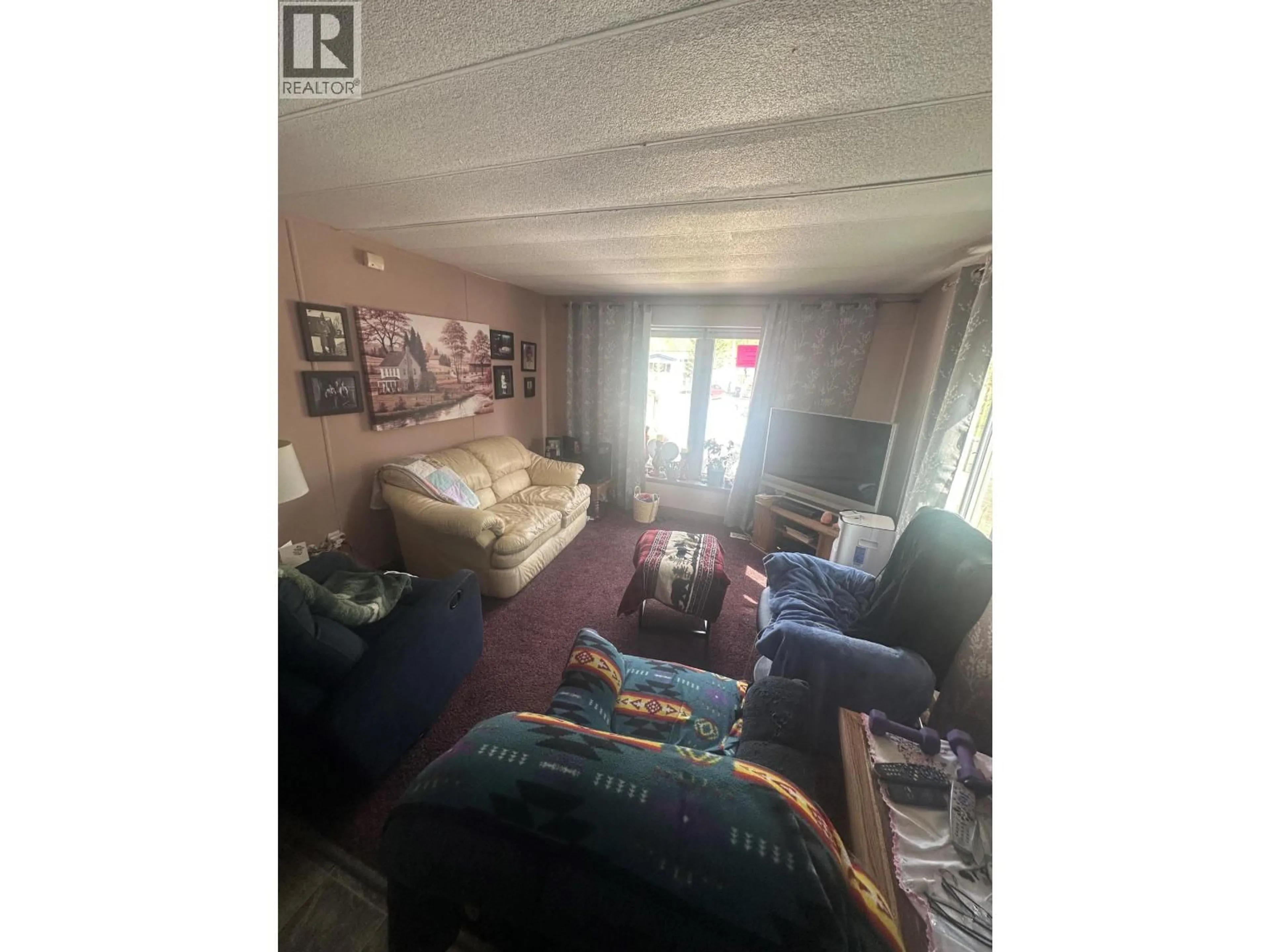 A pic of a room for 5229 44 STREET SOUTHEAST, Chetwynd British Columbia V0C1J0