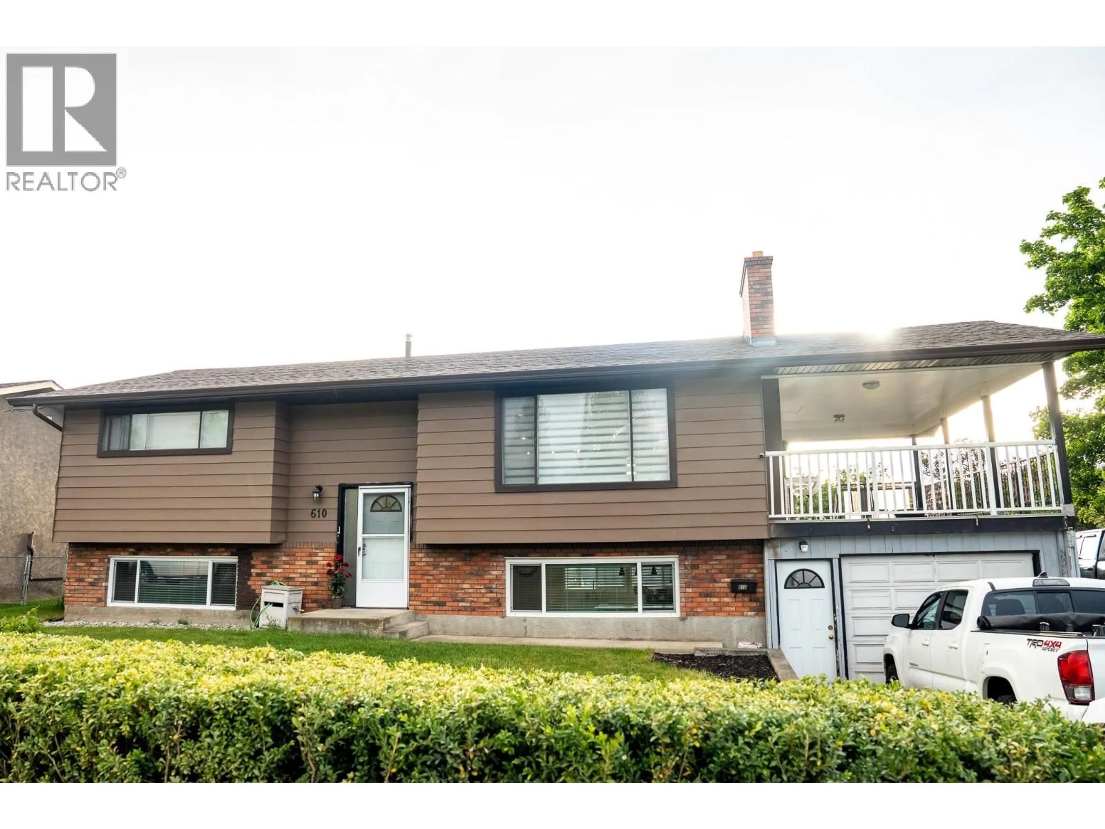 Home with vinyl exterior material, street for 610 ZIPRICK ROAD, Rutland British Columbia V1X5R5