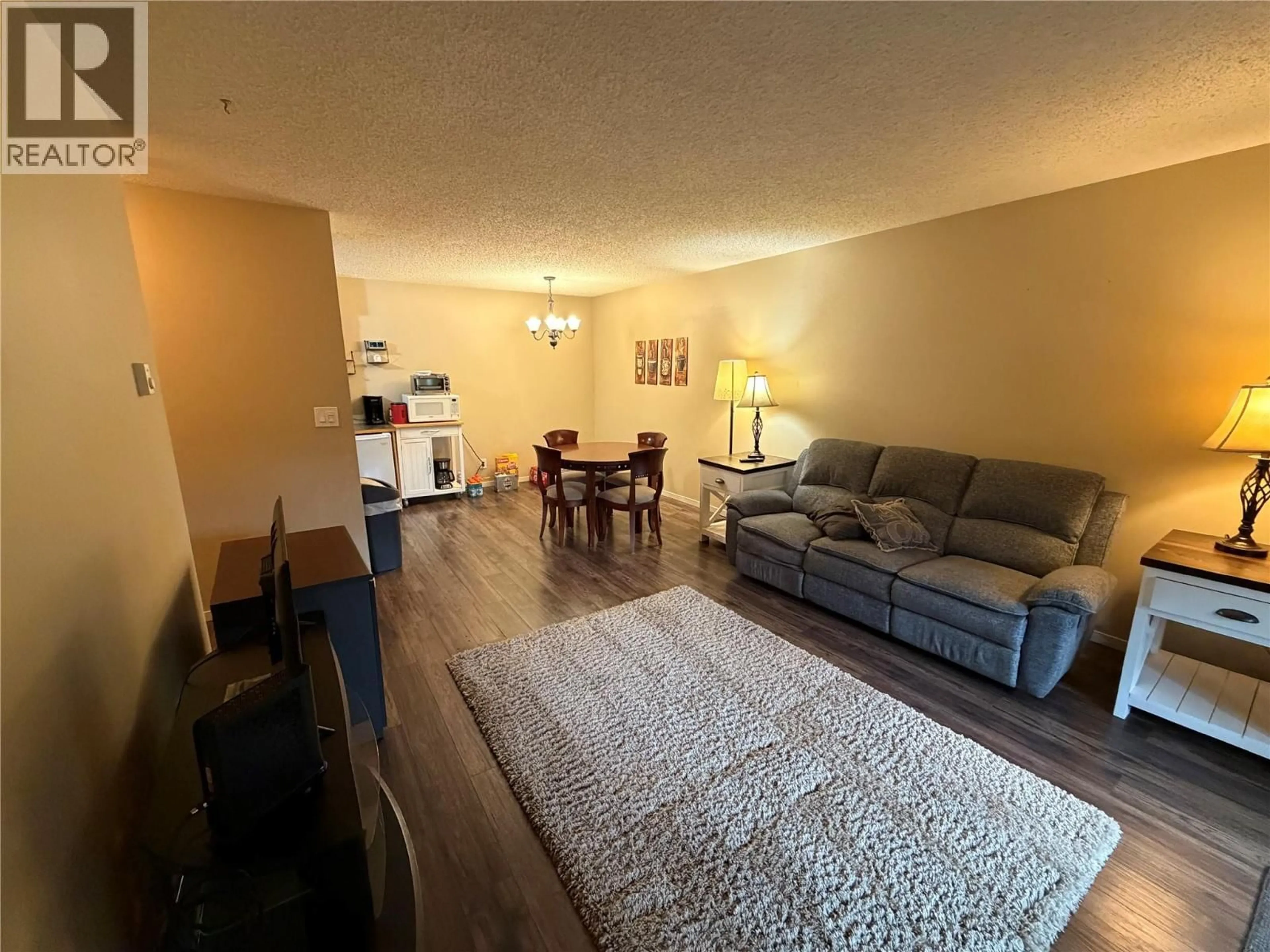 Living room with furniture, unknown for 302 - 775 BALMER CRESCENT, Elkford British Columbia V0B1H0