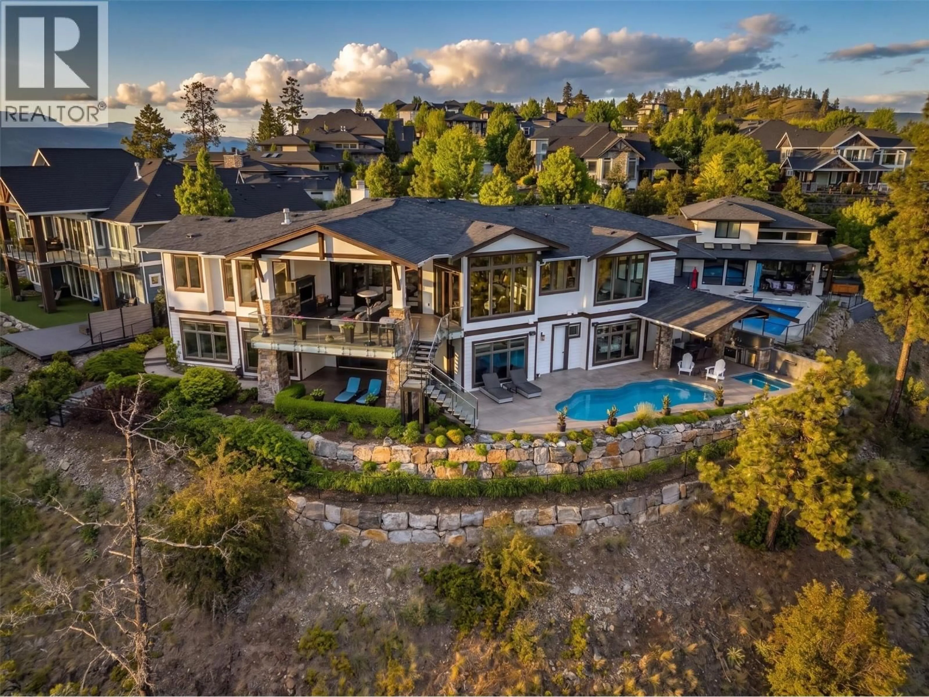 A pic from outside/outdoor area/front of a property/back of a property/a pic from drone, water/lake/river/ocean view for 162 SKYLAND DRIVE, Kelowna British Columbia V1V3A1