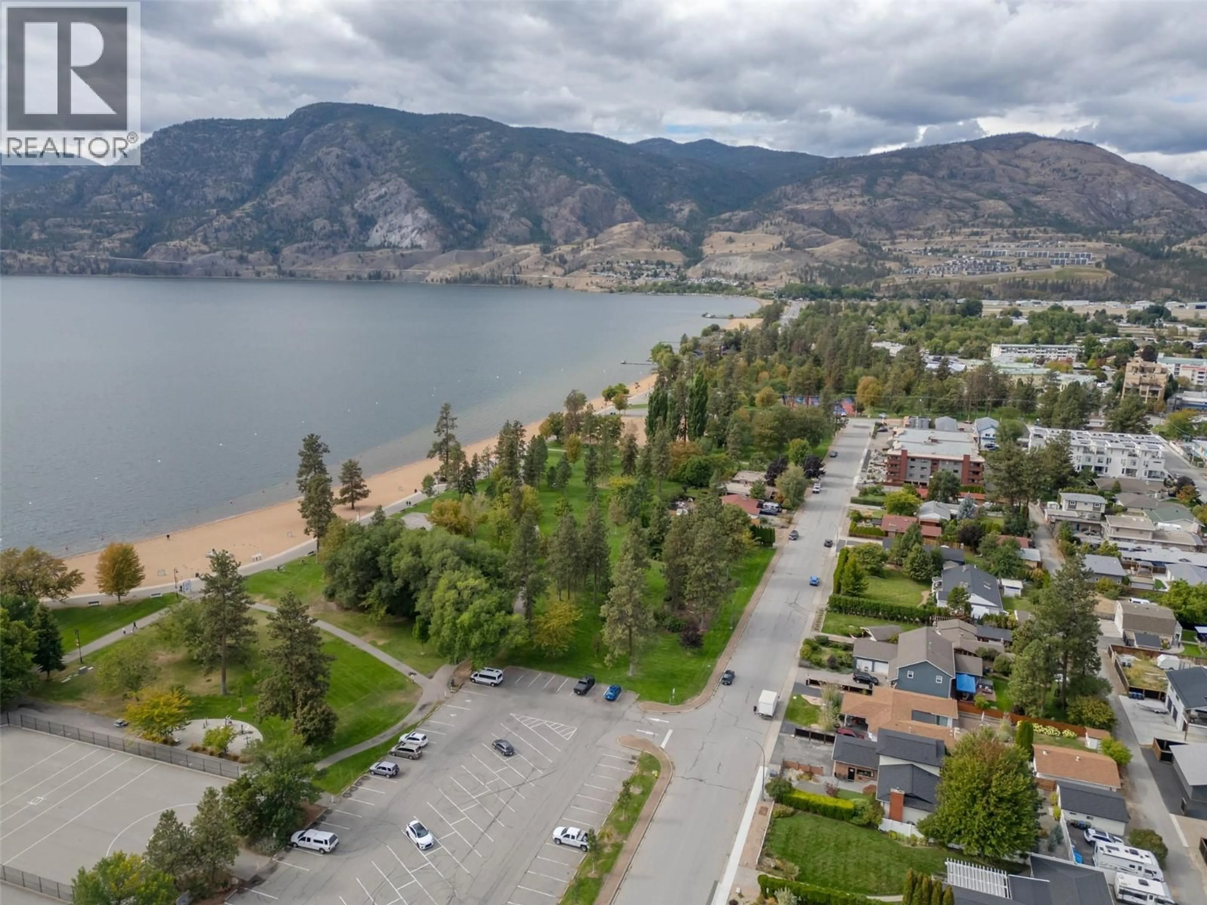 A pic from outside/outdoor area/front of a property/back of a property/a pic from drone, water/lake/river/ocean view for 127 ELM AVENUE, Penticton British Columbia V2A3W1