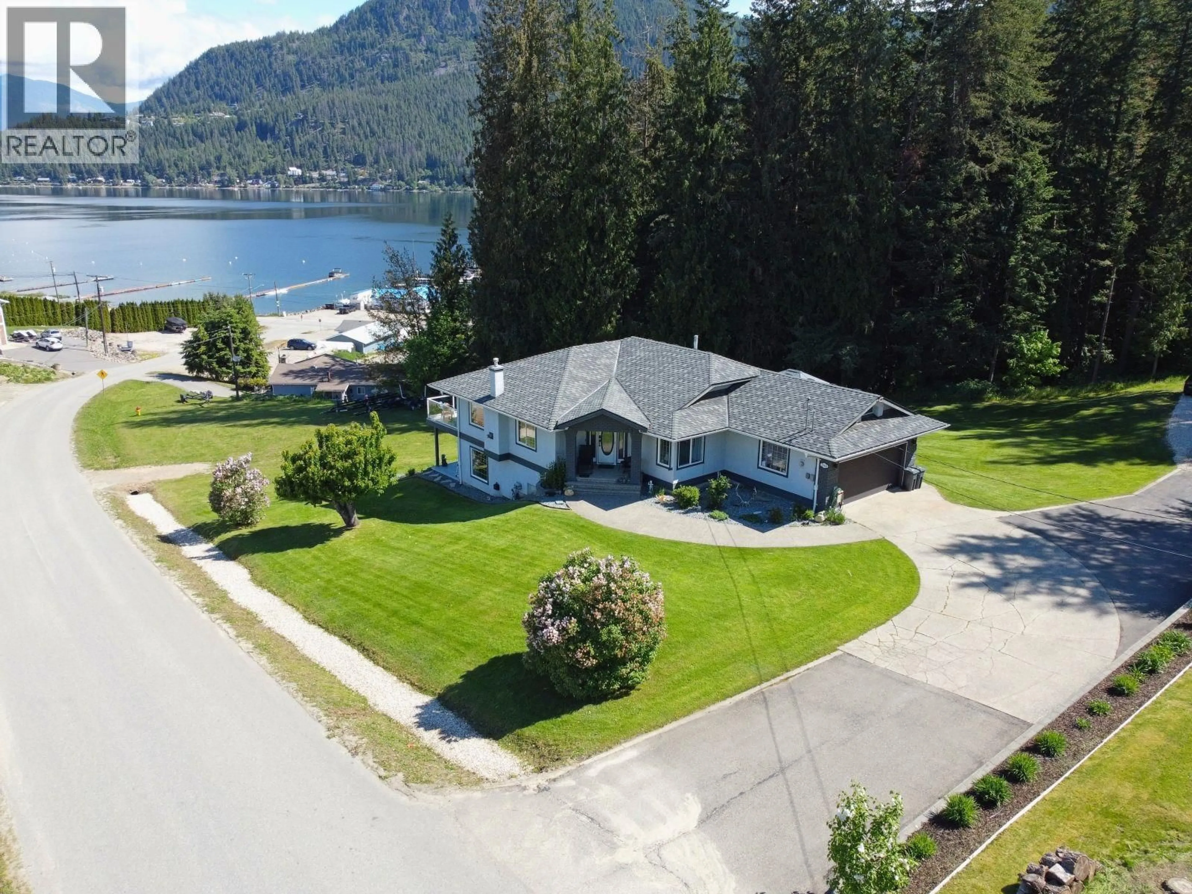 A pic from outside/outdoor area/front of a property/back of a property/a pic from drone, water/lake/river/ocean view for 2860 MARINE DRIVE, Blind Bay British Columbia V0E1H1