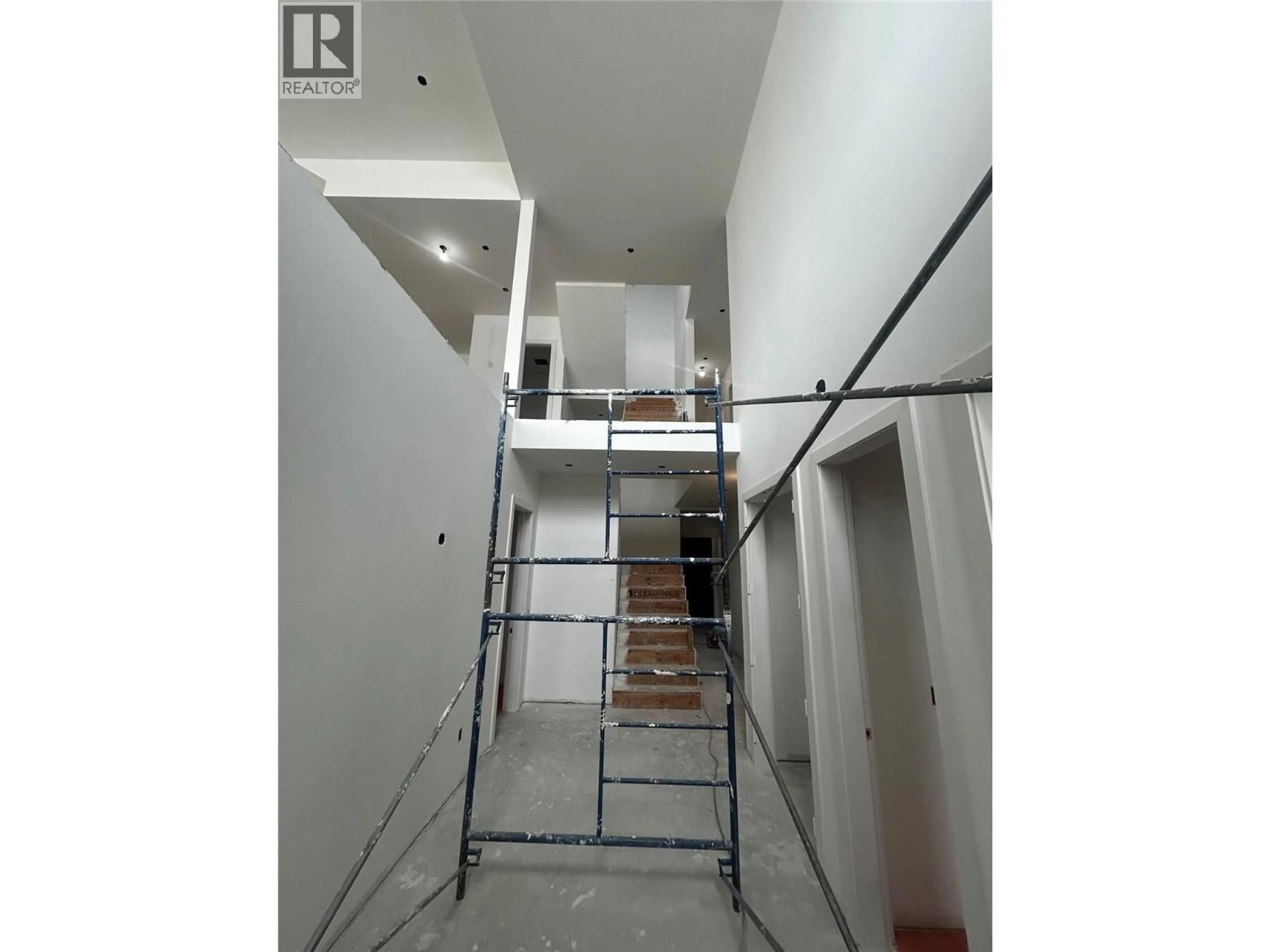Unknown for 237 TURNBERRY STREET, Kelowna British Columbia V1P0B1