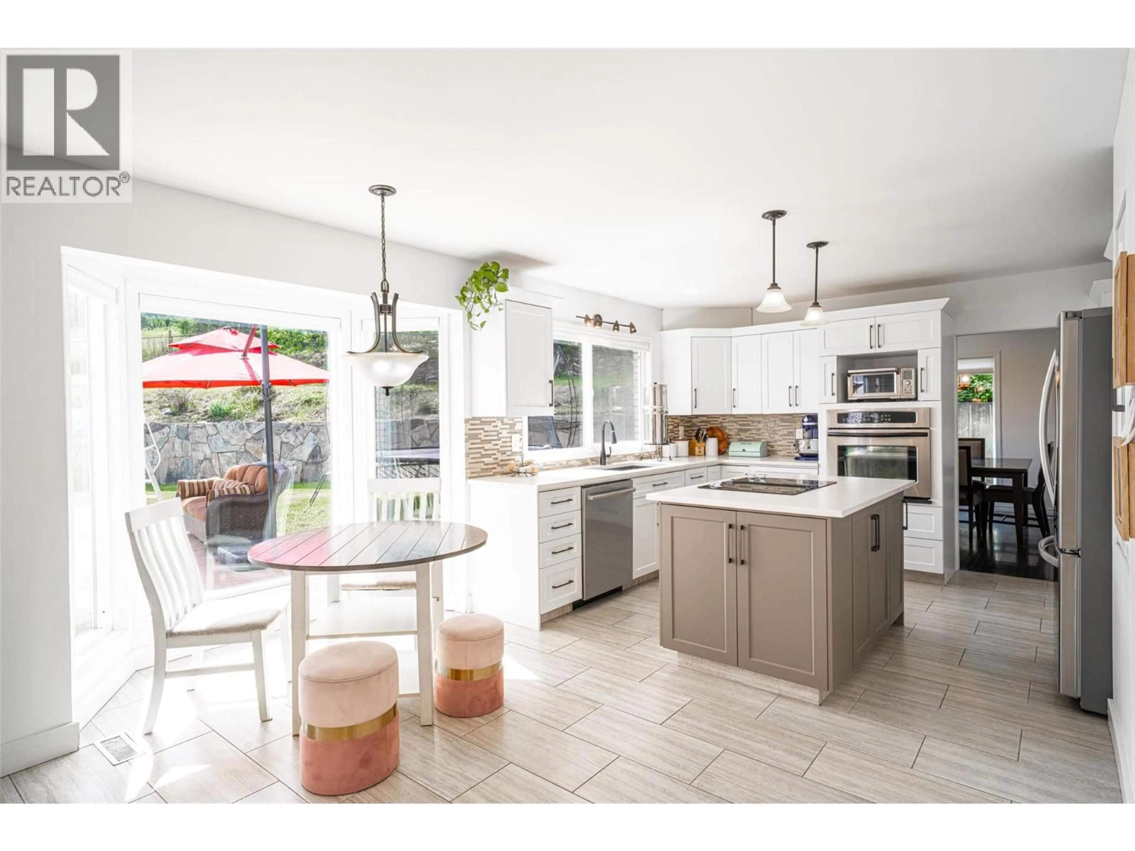 Open concept kitchen, ceramic/tile floor for 11306 HILLSIDE DRIVE, Coldstream British Columbia V1B1Z8