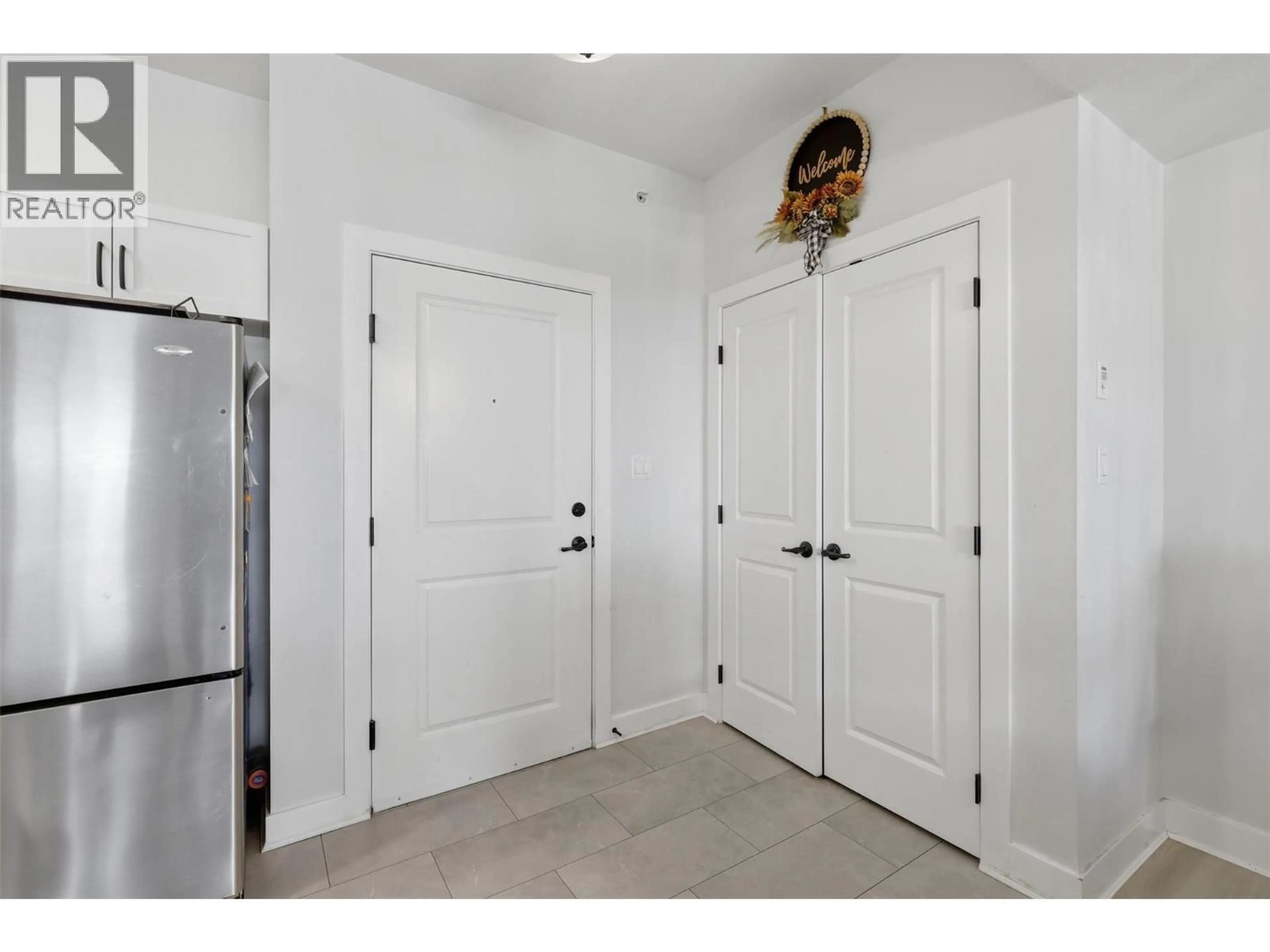 Indoor entryway for 512 - 5170 DALLAS DRIVE, Kamloops British Columbia V2C0C7