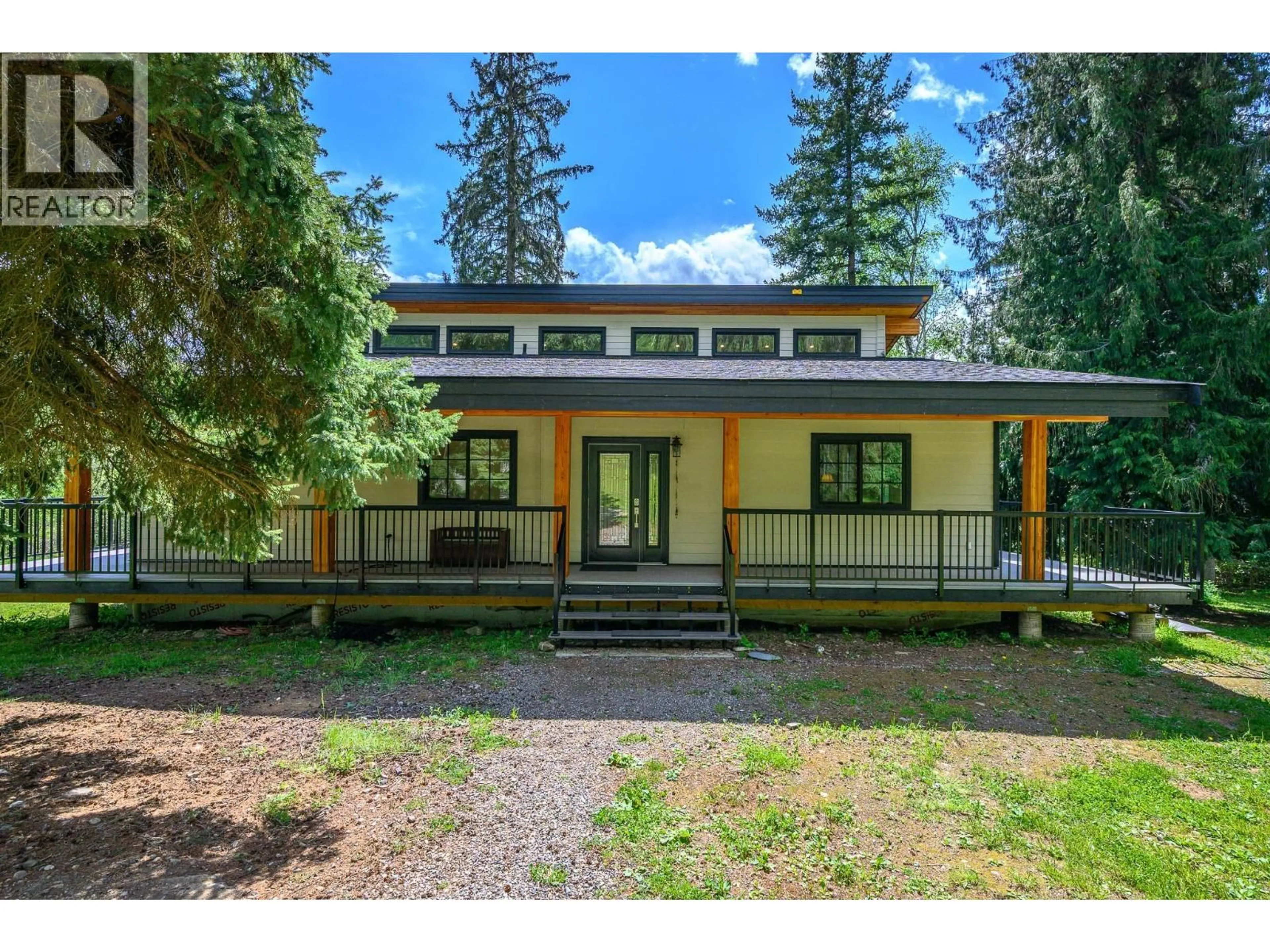 A pic from outside/outdoor area/front of a property/back of a property/a pic from drone, building for 522 NORTH FORK ROAD, Cherryville British Columbia V0E2G0