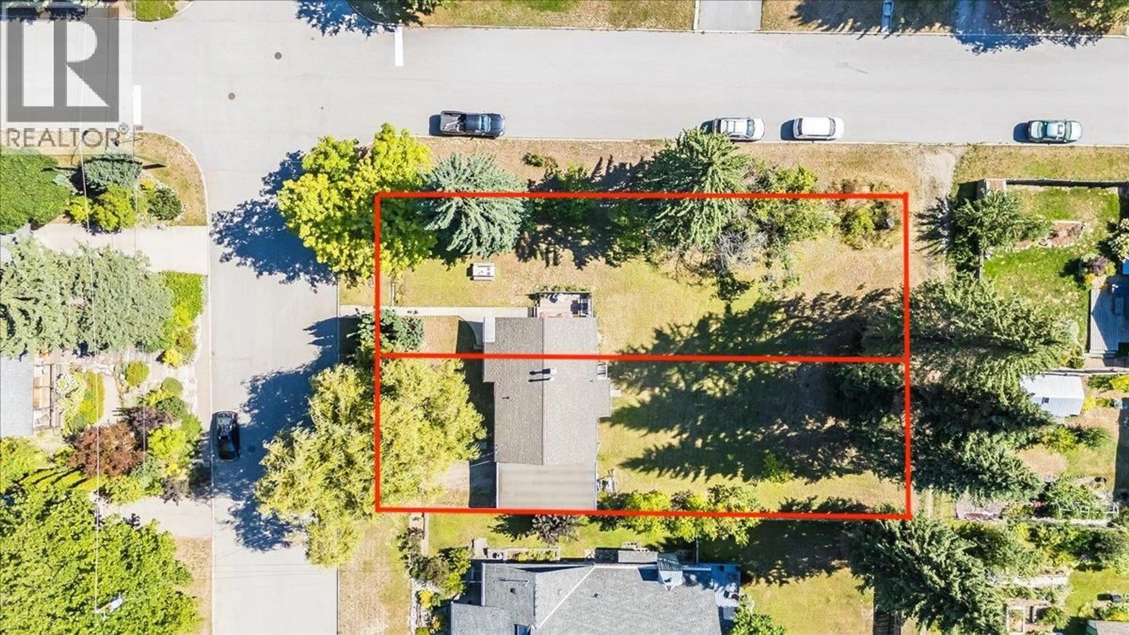 A pic from outside/outdoor area/front of a property/back of a property/a pic from drone, street for 1922 KOOTENAY STREET, Nelson British Columbia V1L1M4