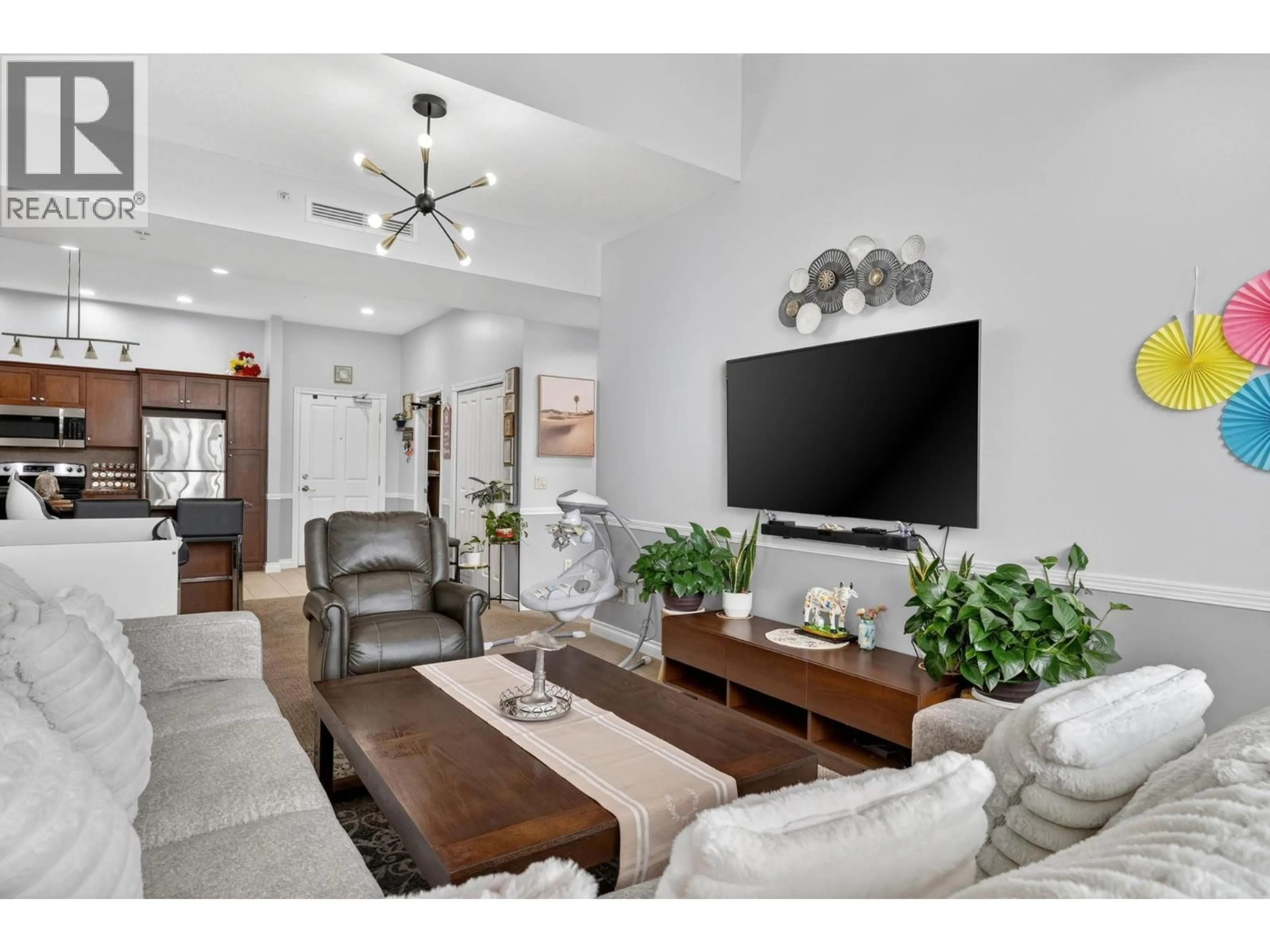 Living room with furniture, unknown for 1407 - 3833 BROWN ROAD, West Kelowna British Columbia V4T2J3