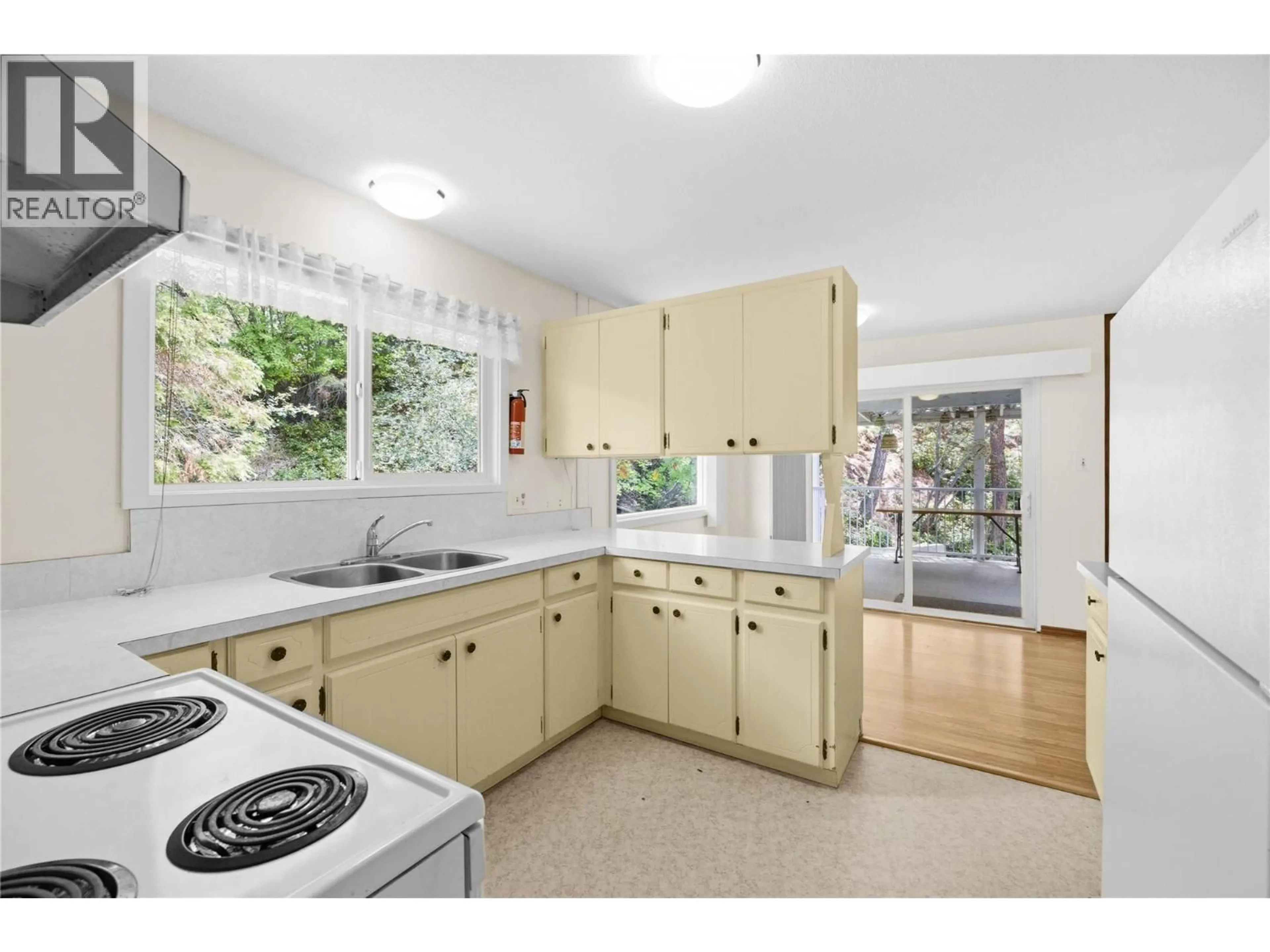 Standard kitchen, unknown for 1280 DEBECK ROAD, Penticton British Columbia V2A3Z4