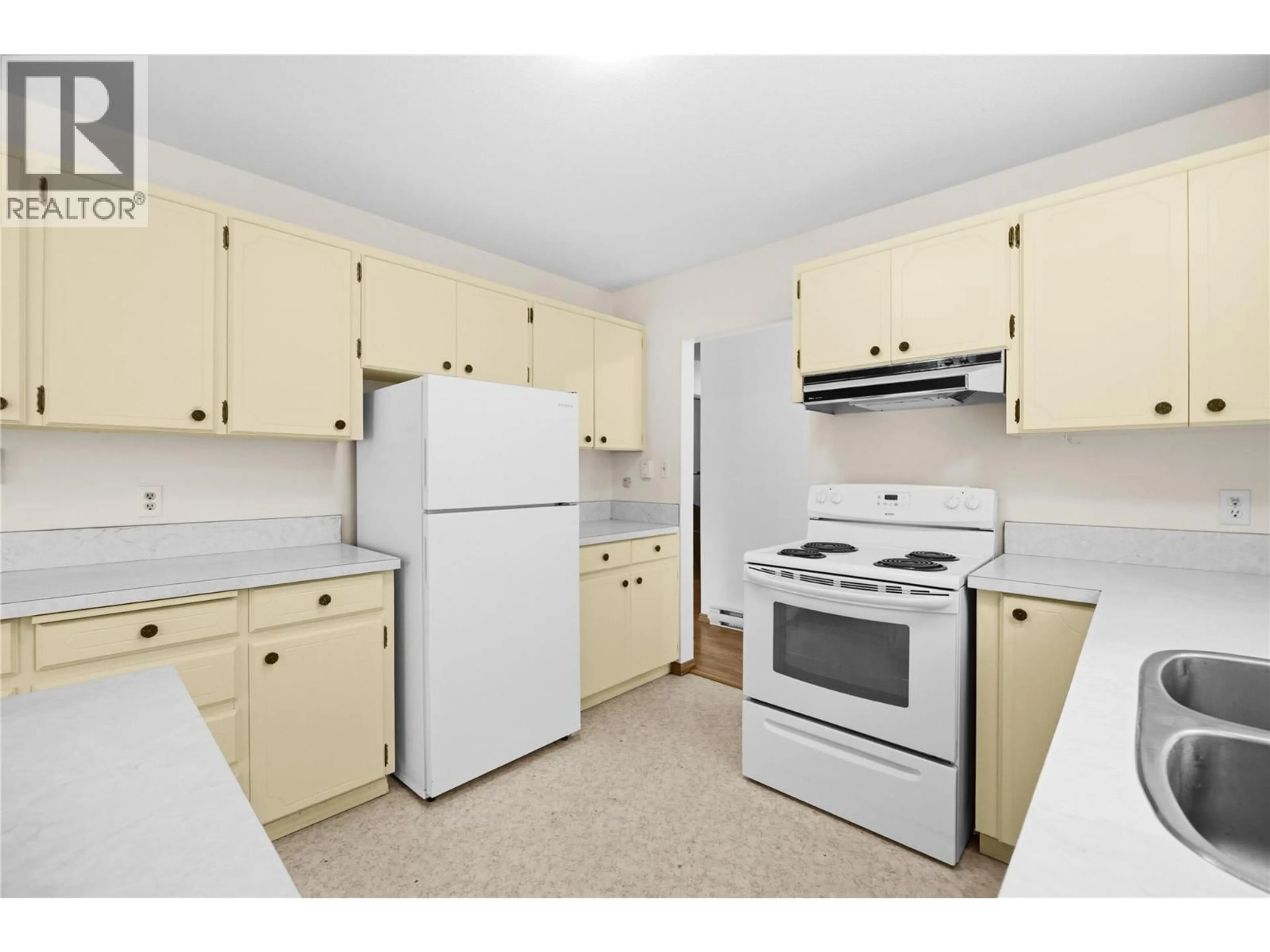 Standard kitchen, unknown for 1280 DEBECK ROAD, Penticton British Columbia V2A3Z4