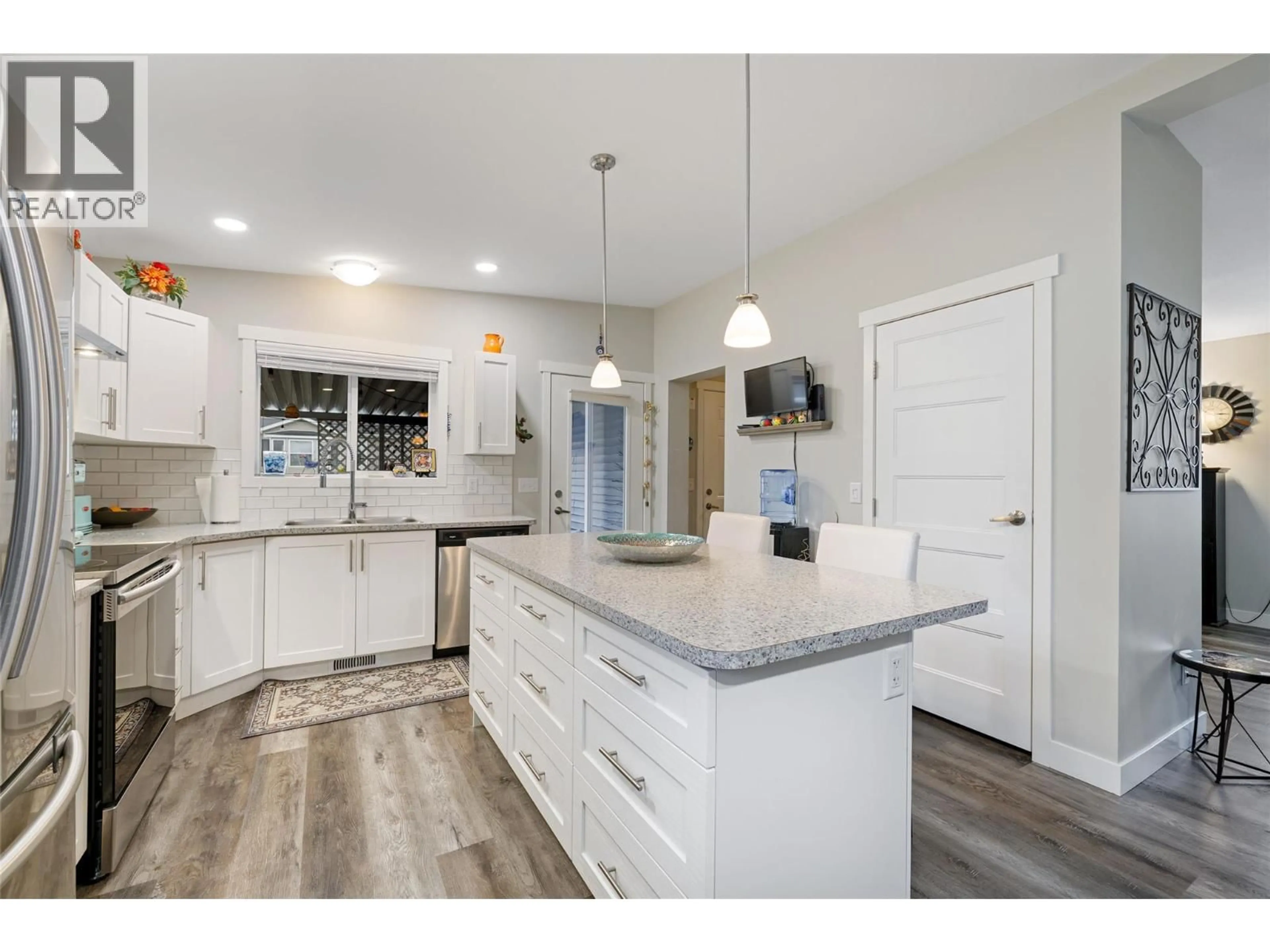 Open concept kitchen, unknown for 81 - 1835 NANCEE WAY COURT, Kelowna British Columbia V1Z4C1