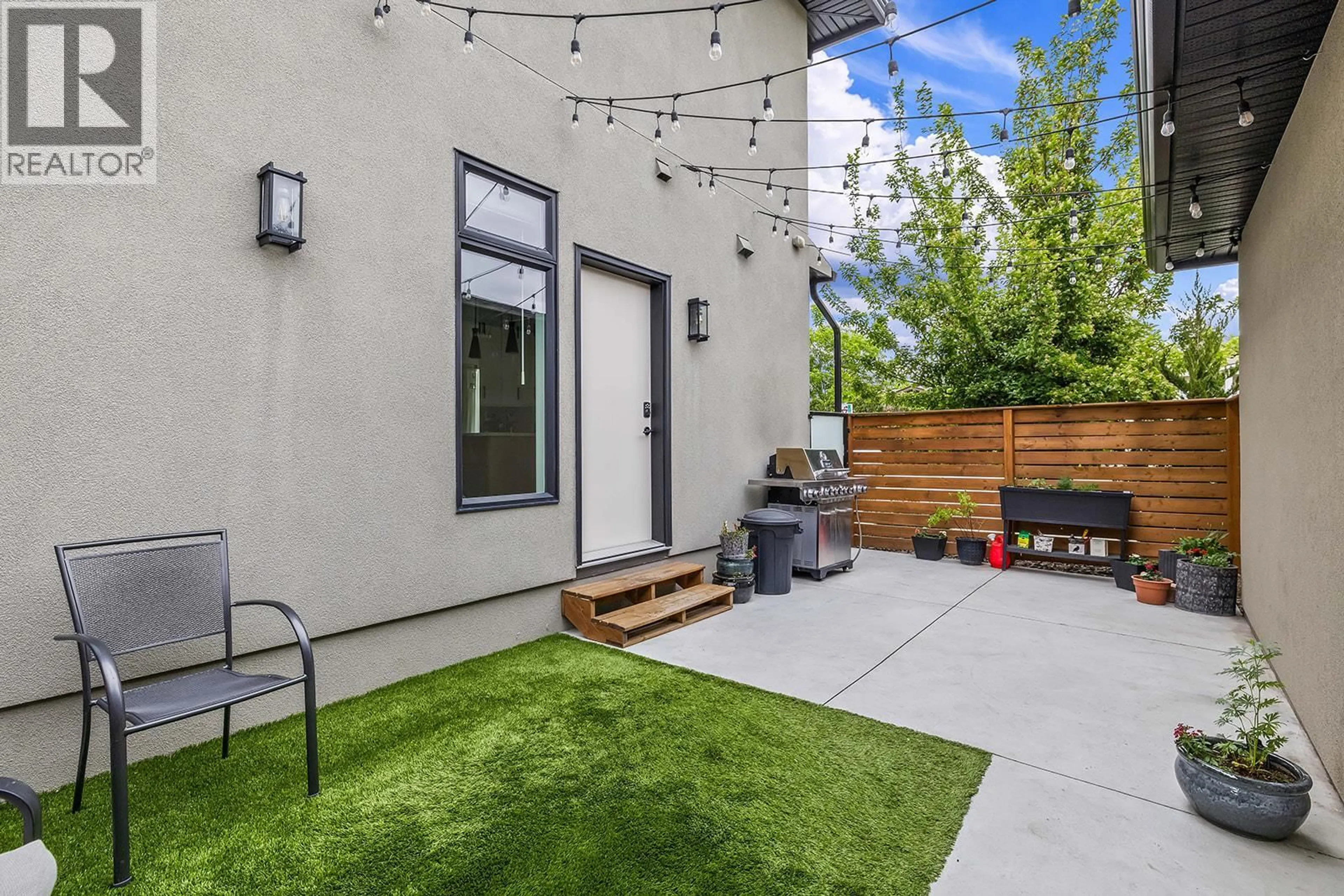 Patio, street for 4 - 887 MORRISON AVENUE, Kelowna British Columbia V1Y5E6