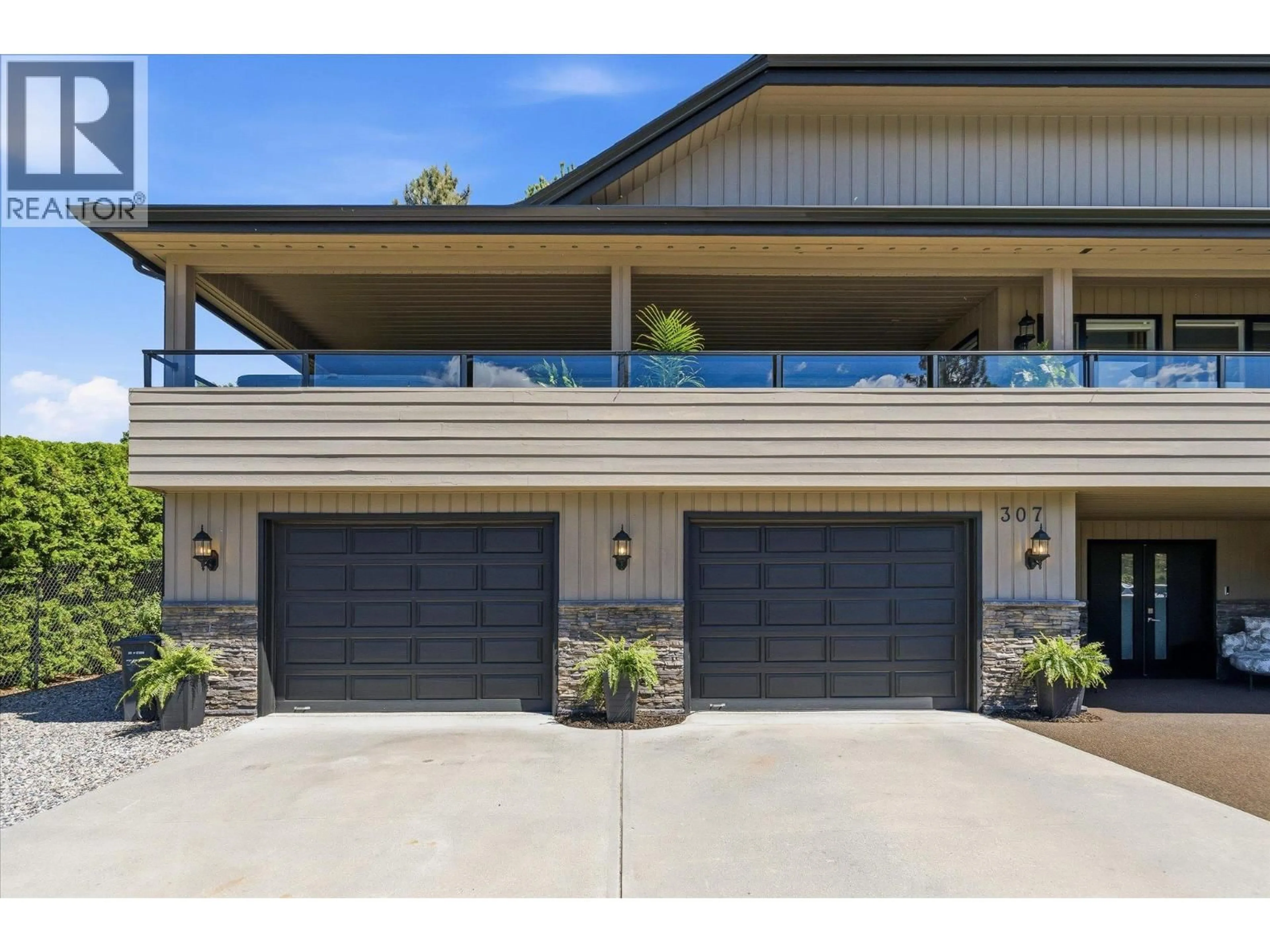 Home with vinyl exterior material, street for 307 STELLAR DRIVE, Kelowna British Columbia V1W4K5