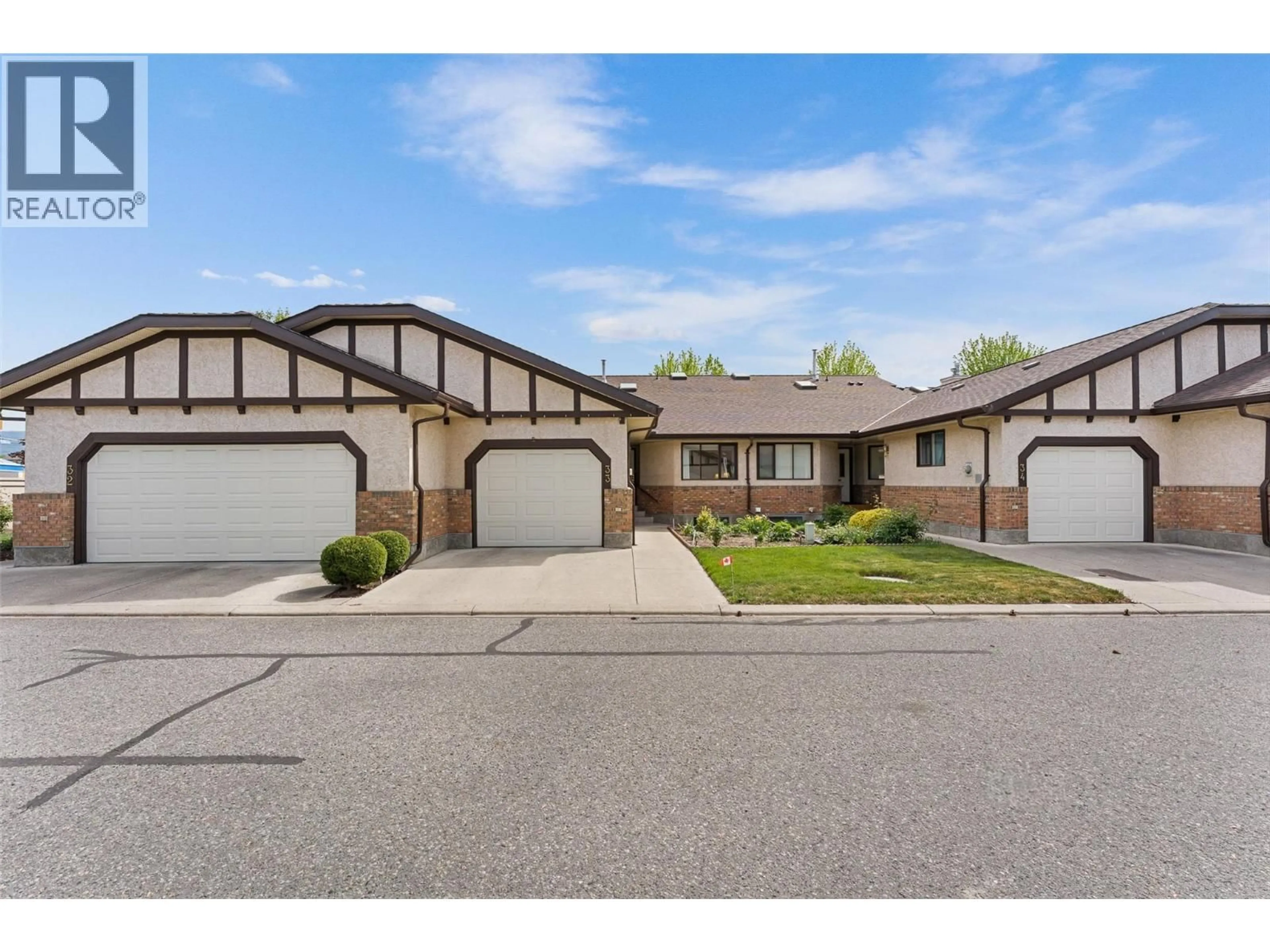 Unknown for 33 - 2200 GORDON DRIVE, Kelowna British Columbia V1Y8T7