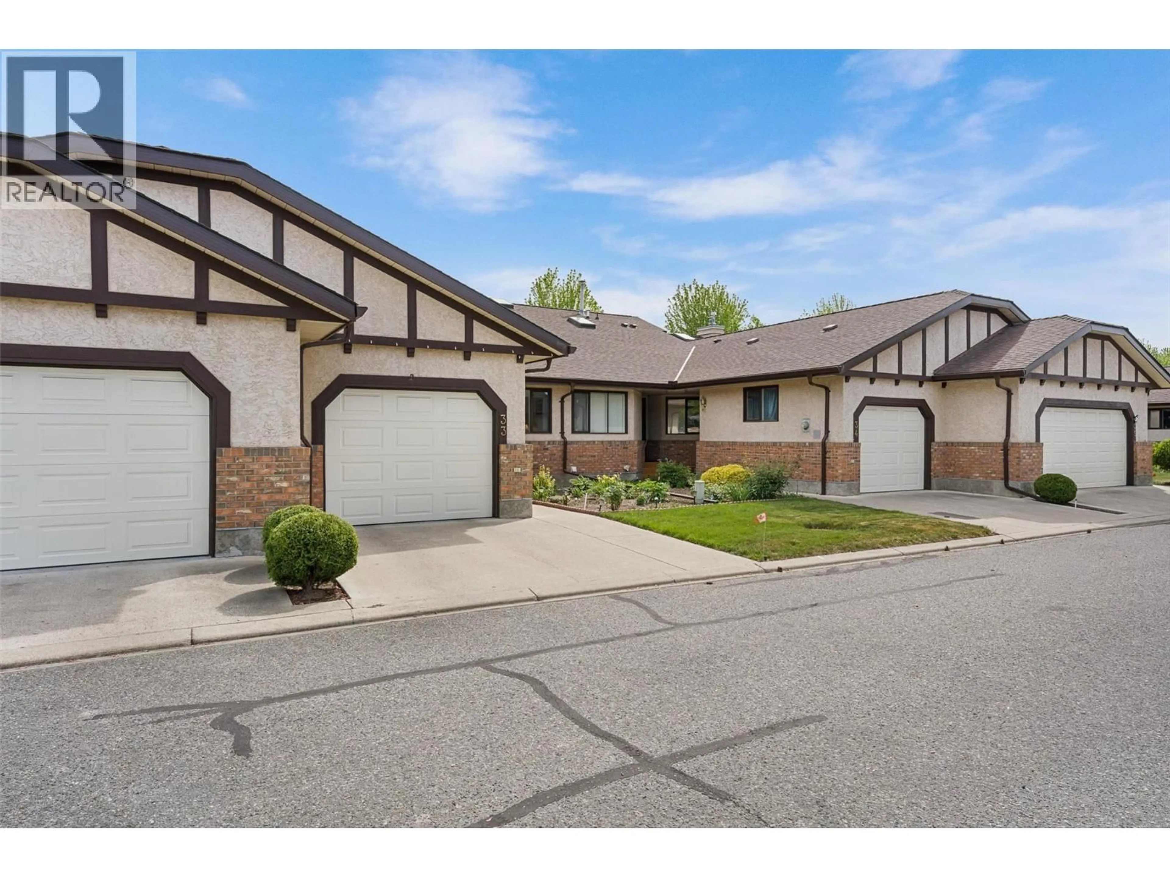 Unknown for 33 - 2200 GORDON DRIVE, Kelowna British Columbia V1Y8T7