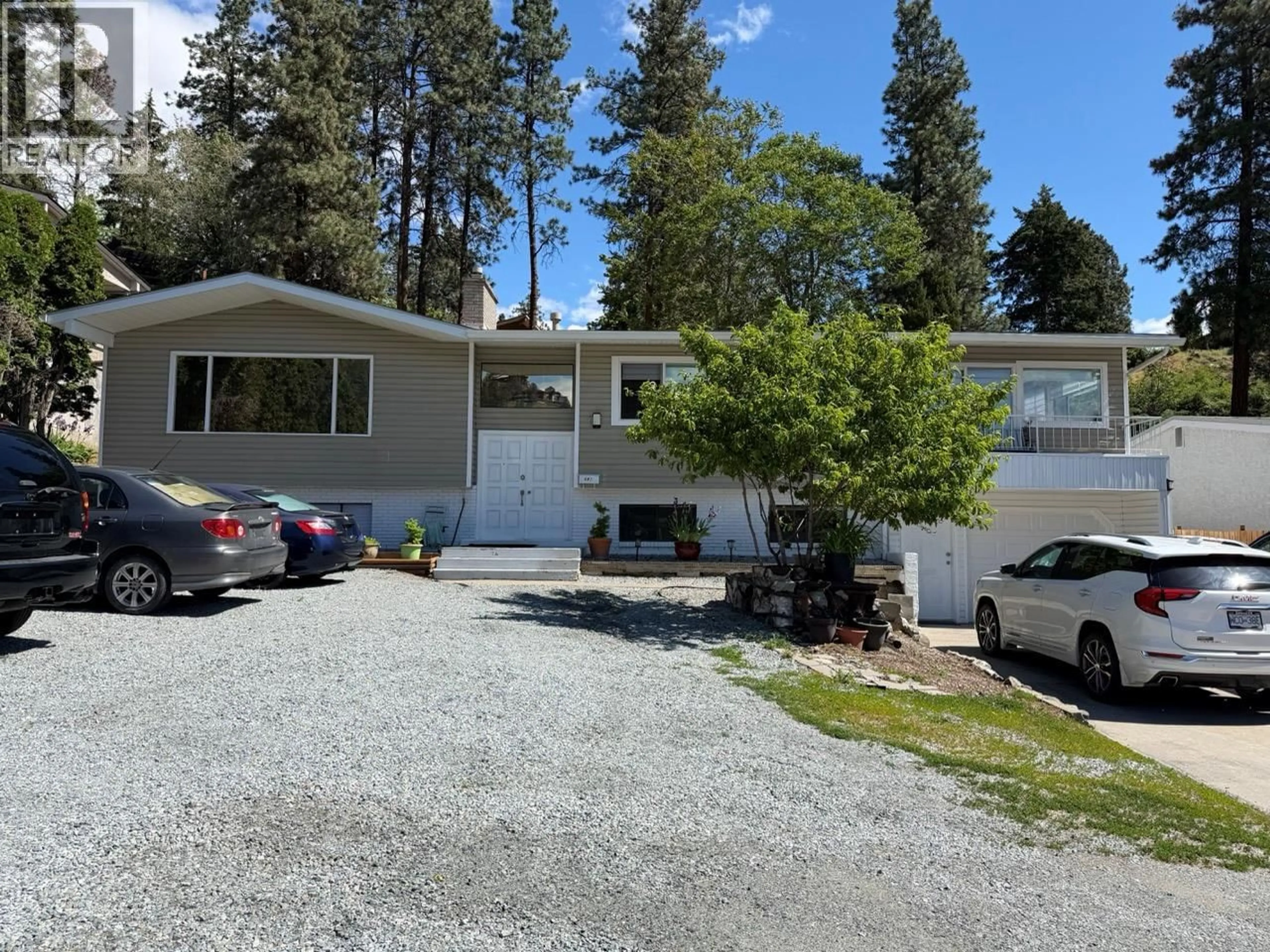 Unknown for 647 CLIFTON ROAD, Kelowna British Columbia V1V1A7